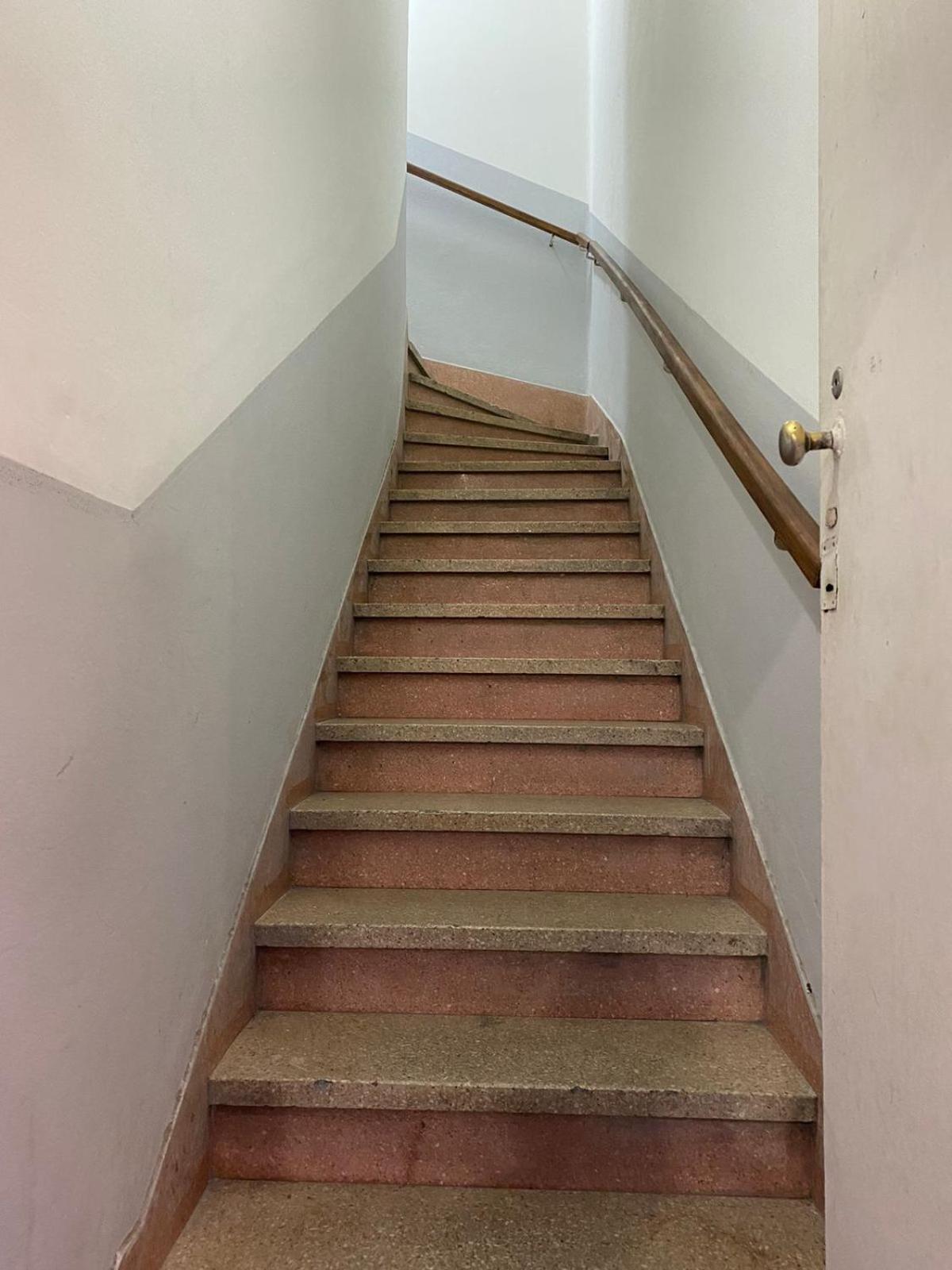 Departamento Centrico J, 2 dormitorios, con cohera (ad), living, comedor y cocina completa
