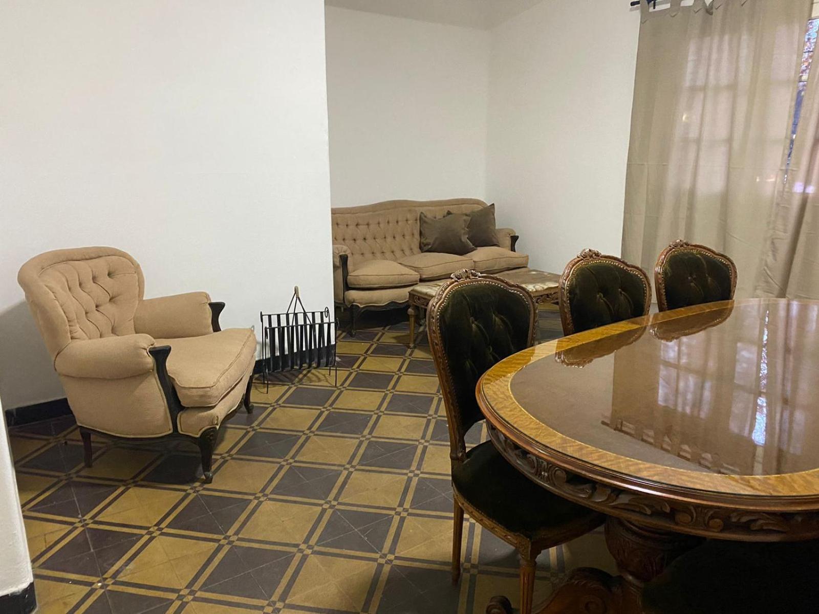 Departamento Centrico J, 2 dormitorios, con cohera (ad), living, comedor y cocina completa