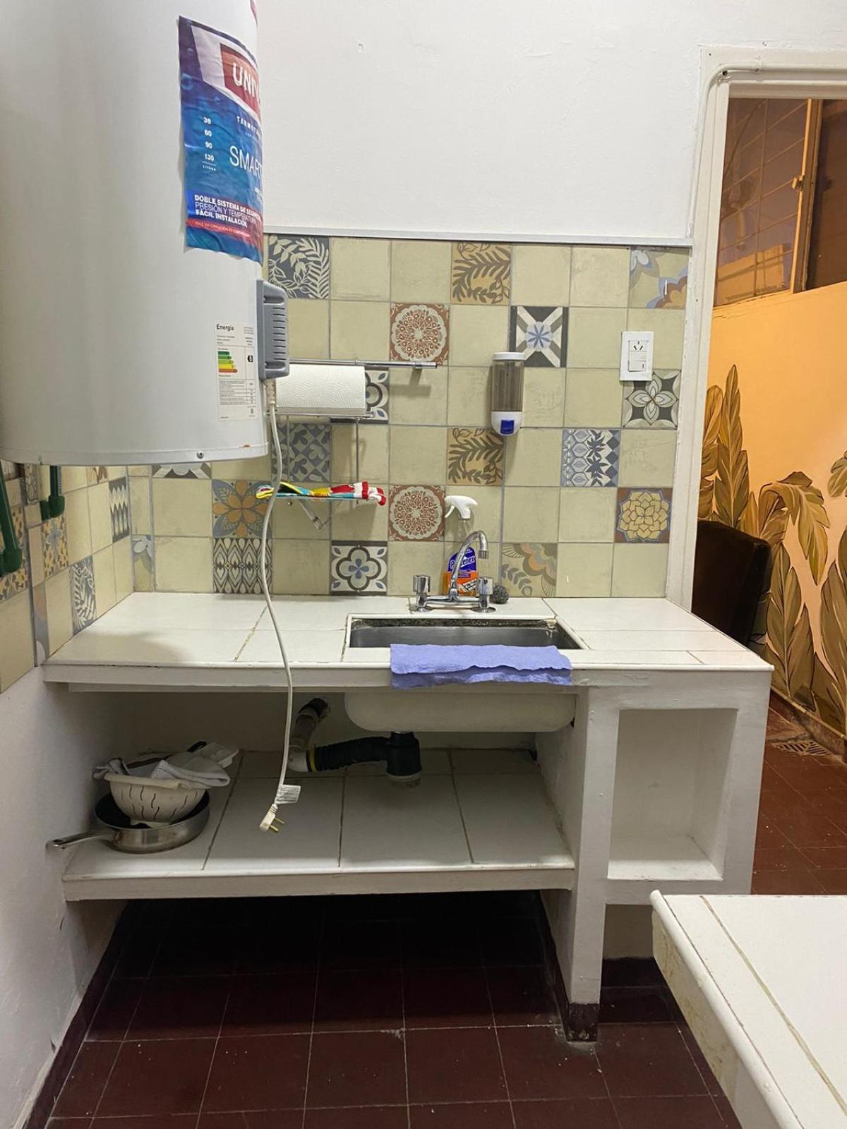 Departamento Centrico J, 2 dormitorios, con cohera (ad), living, comedor y cocina completa