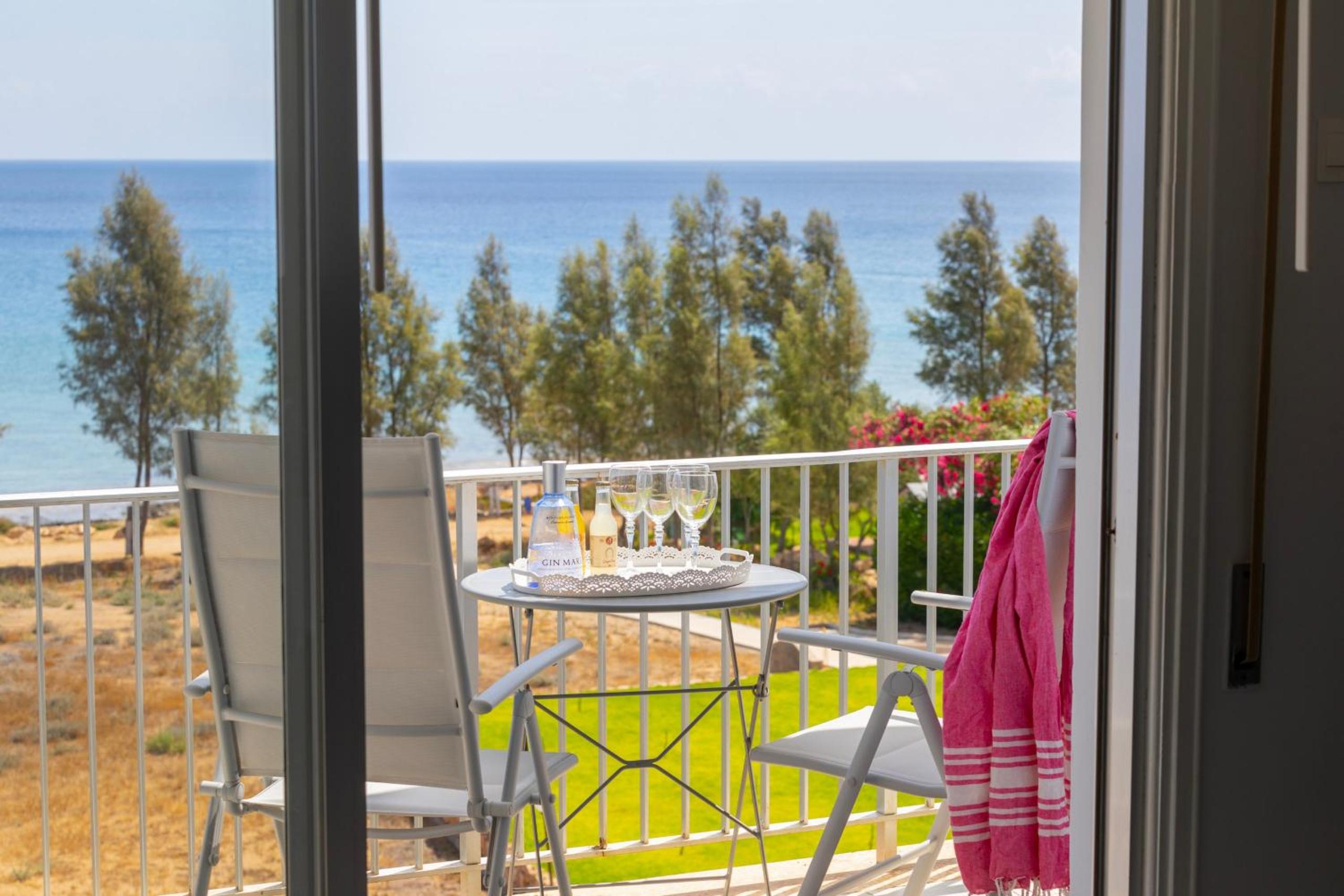 Protaras H2O Seafront Suite