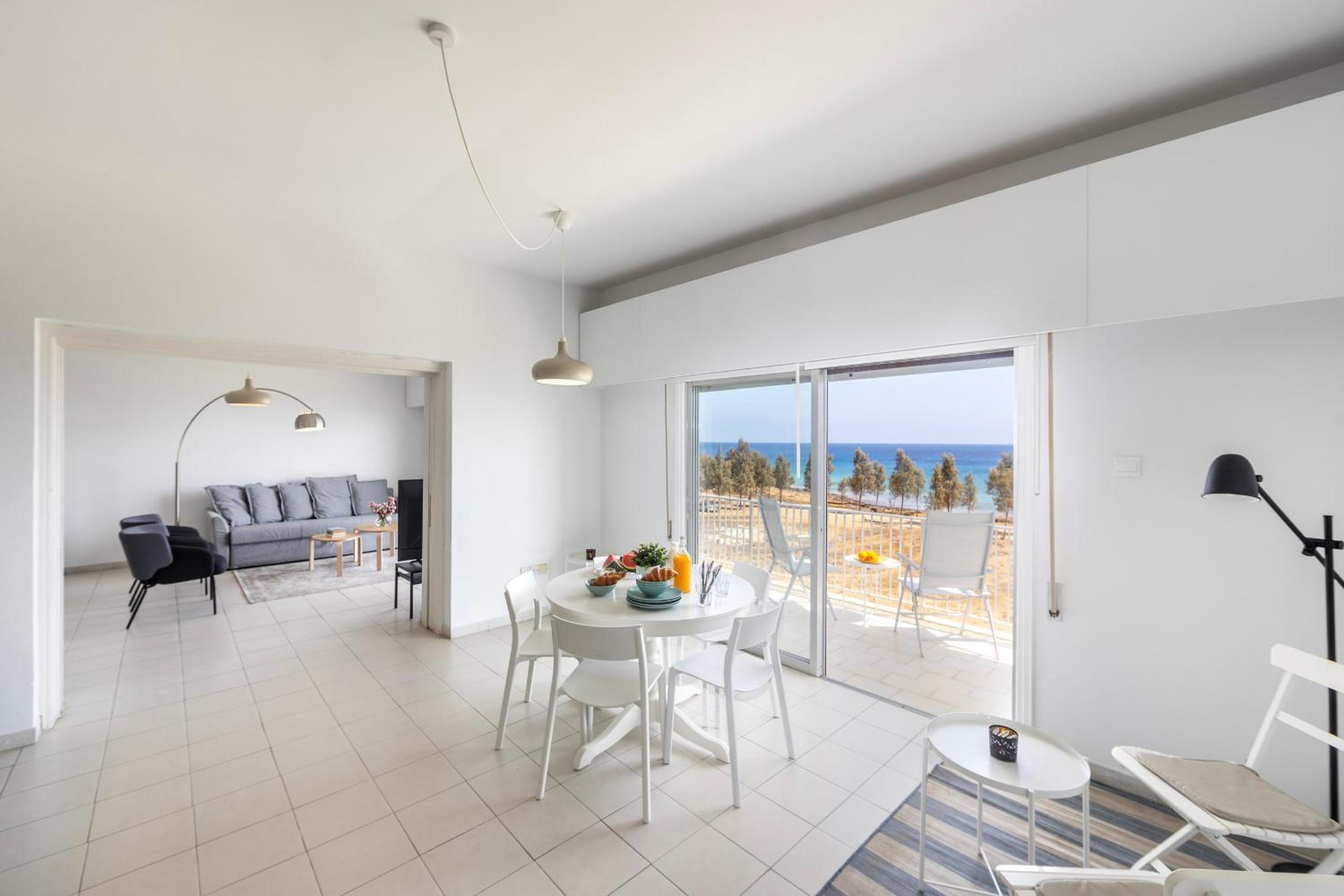 Protaras H2O Seafront Suite