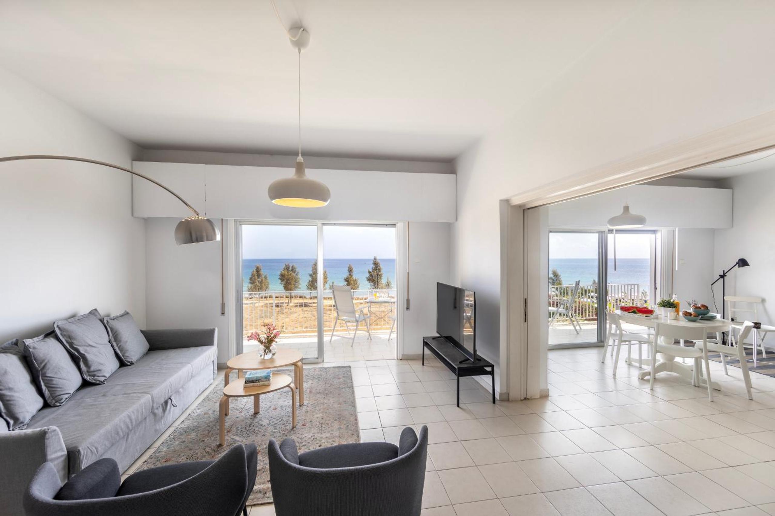 Protaras H2O Seafront Suite