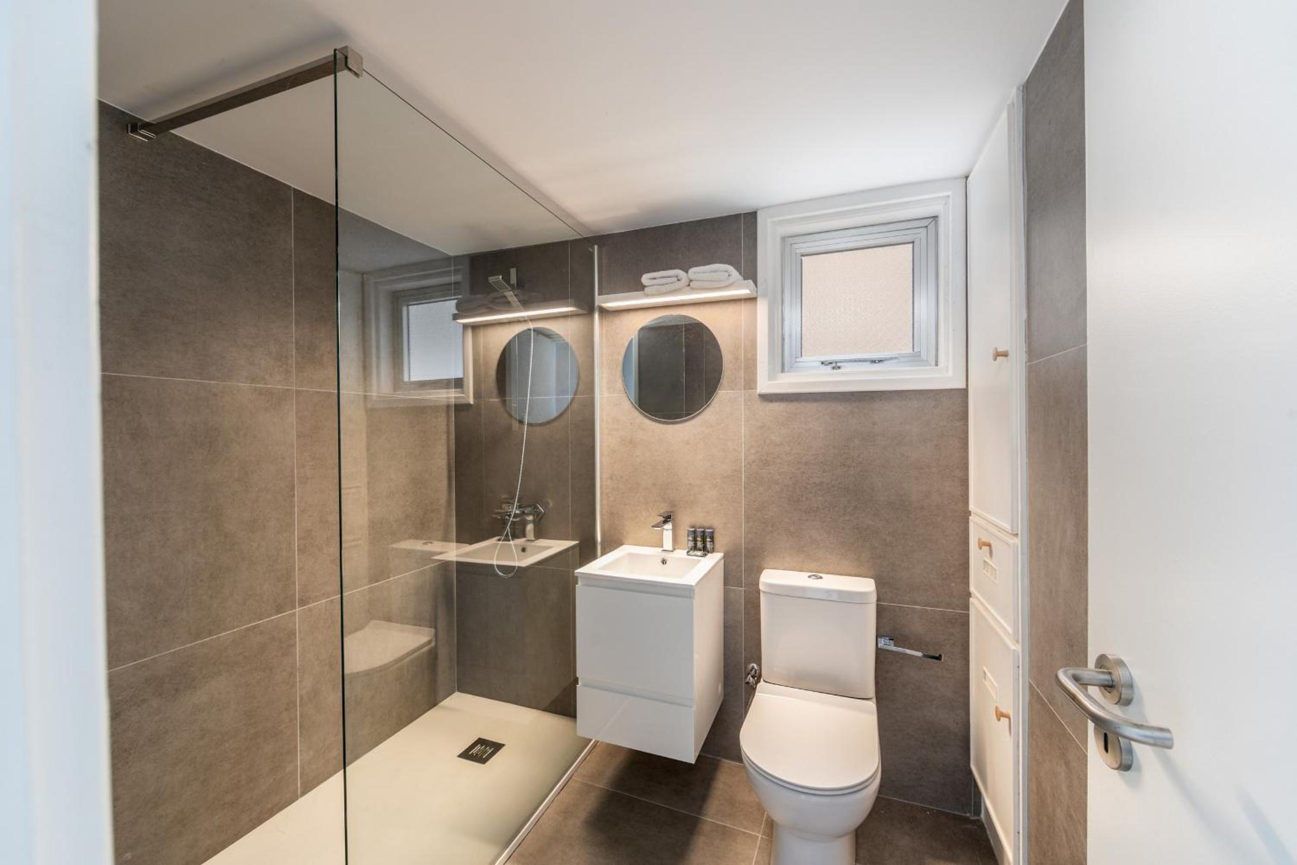 Protaras H2O Seafront Suite