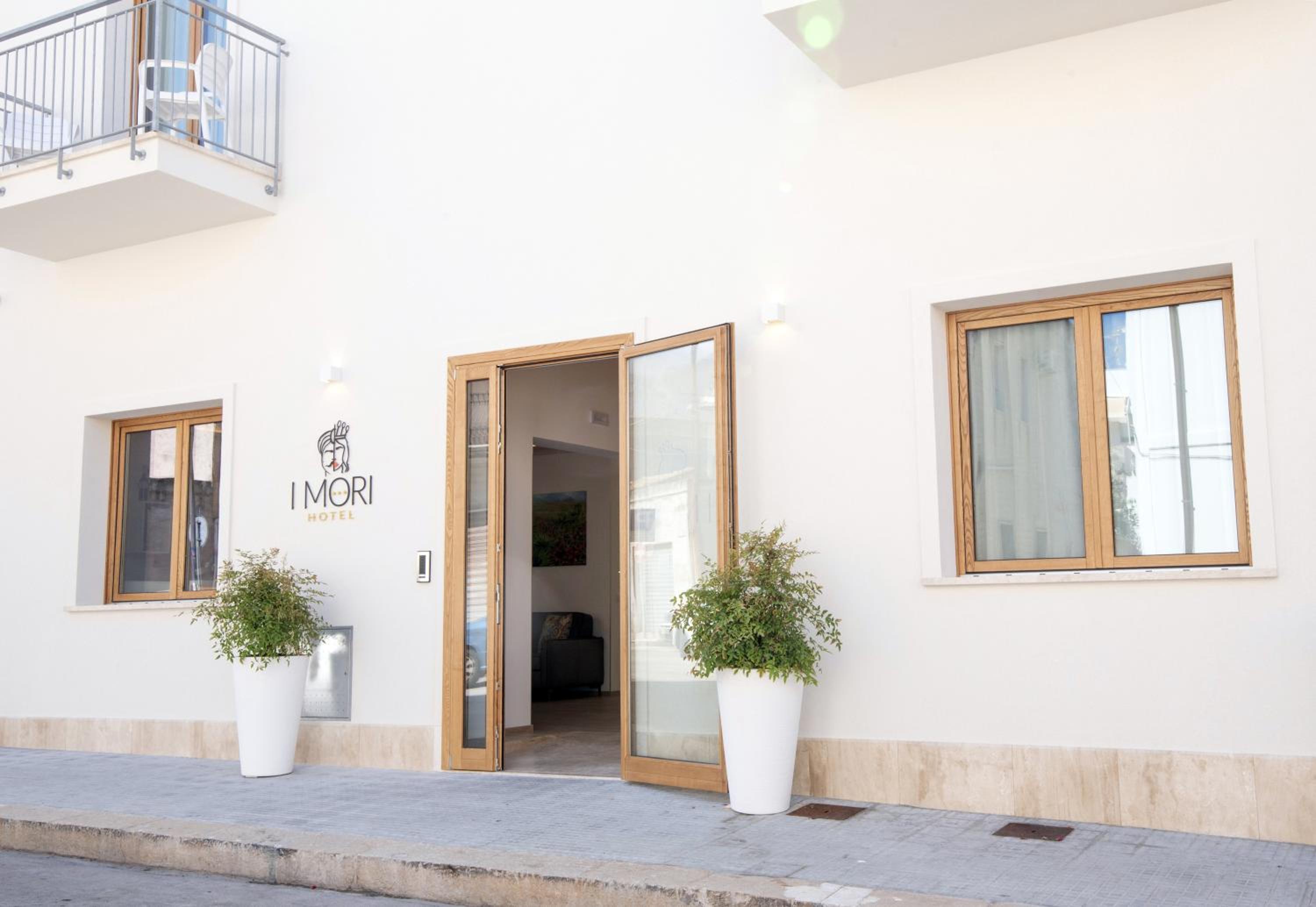 Hotel I MORI HOTEL - Image 1