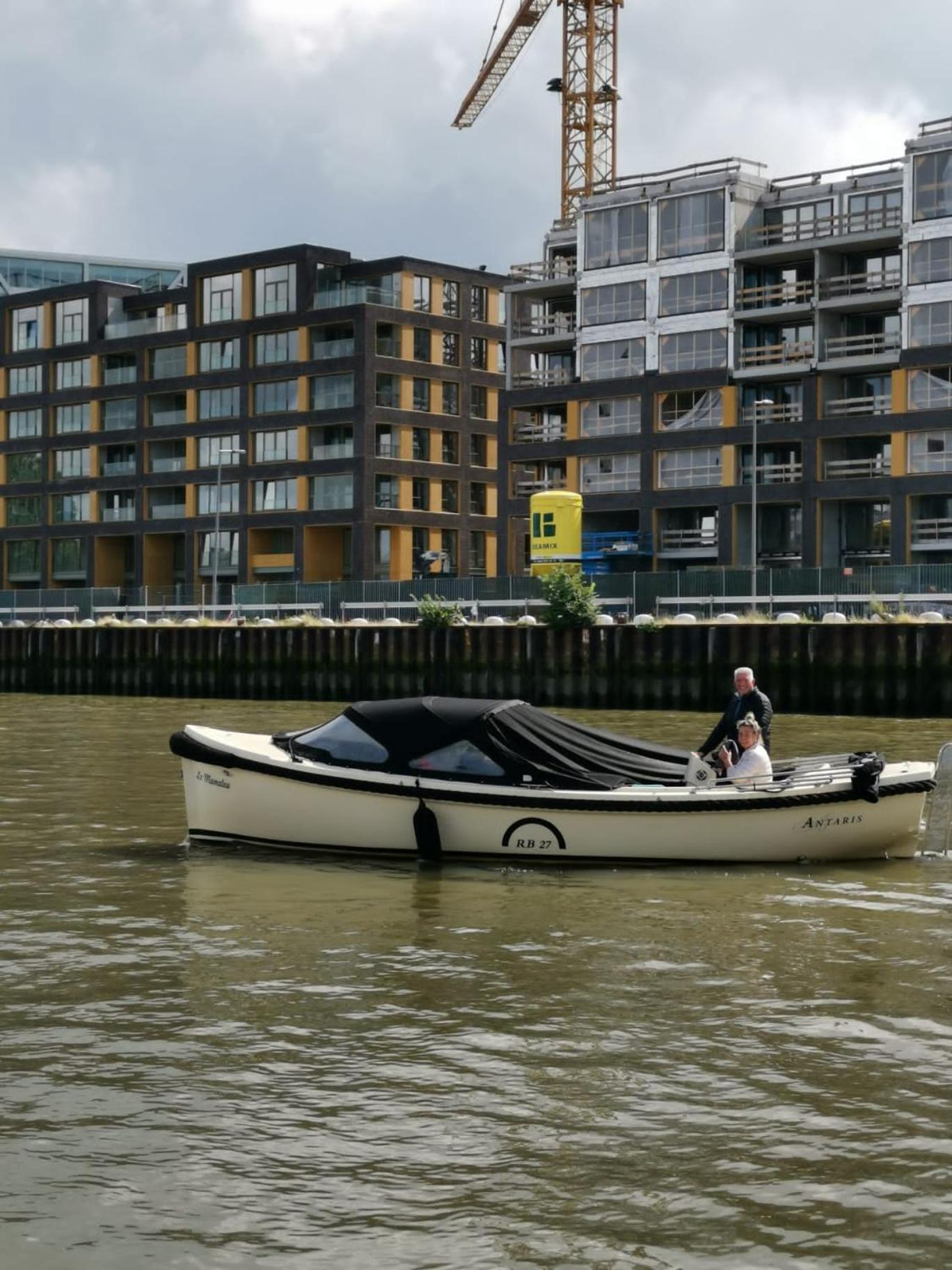 Casa di maksch de miniatura photo 2