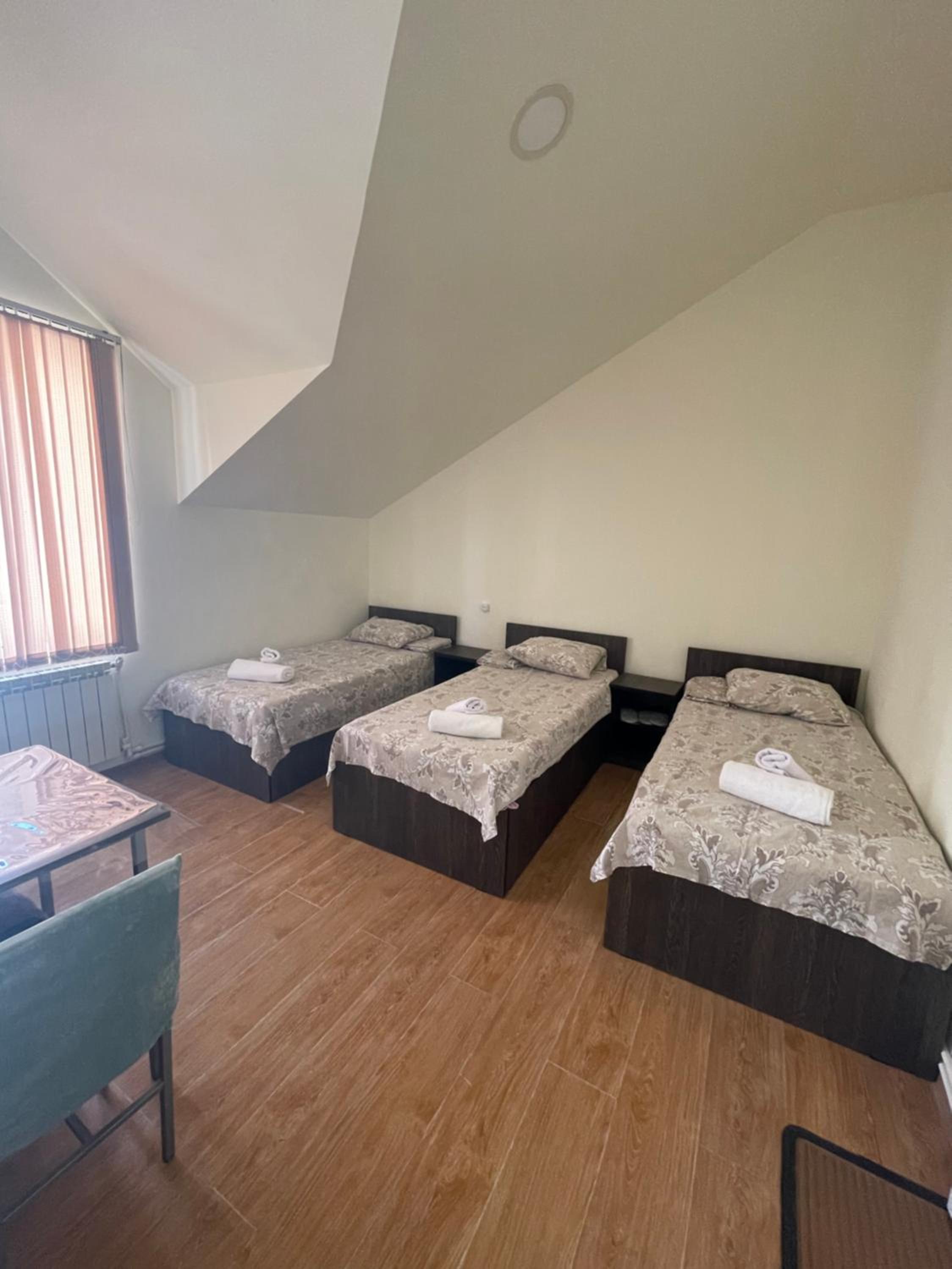 Noragyugh Guest House