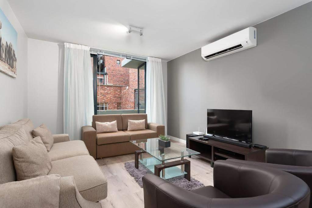 Greenwich 2 Bedroom apartment in De Waterkant