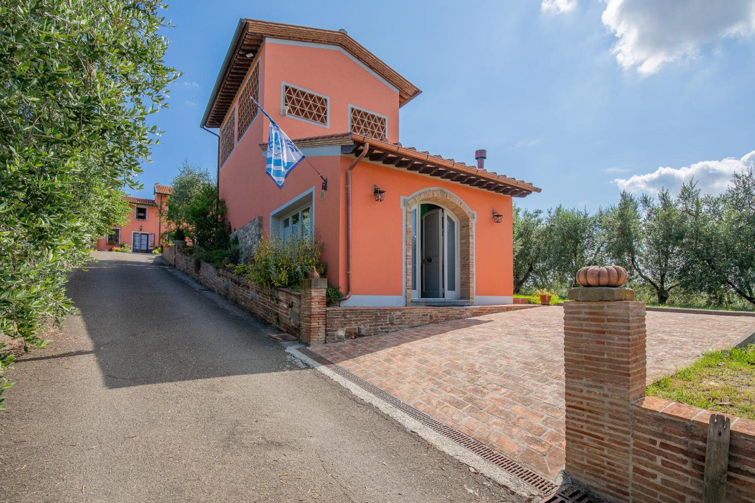Fienile Cipresso, art of living Tuscany