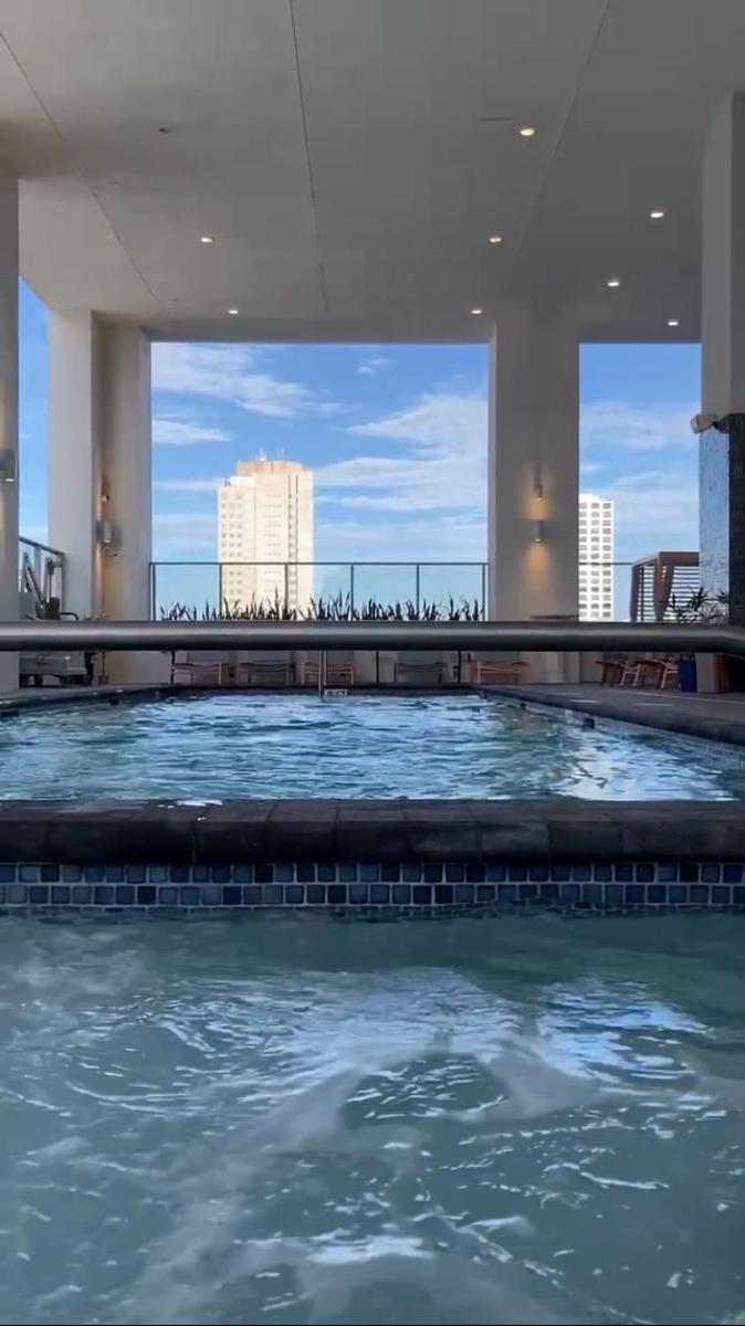 Brand NEW modern 1 bedroom unit Downtown