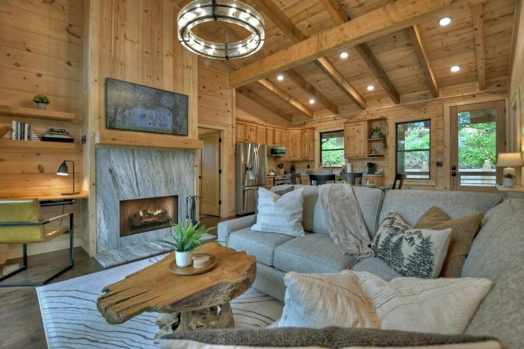 Aska Tranquility -Stylish New Build Cabin Getaway view 2
