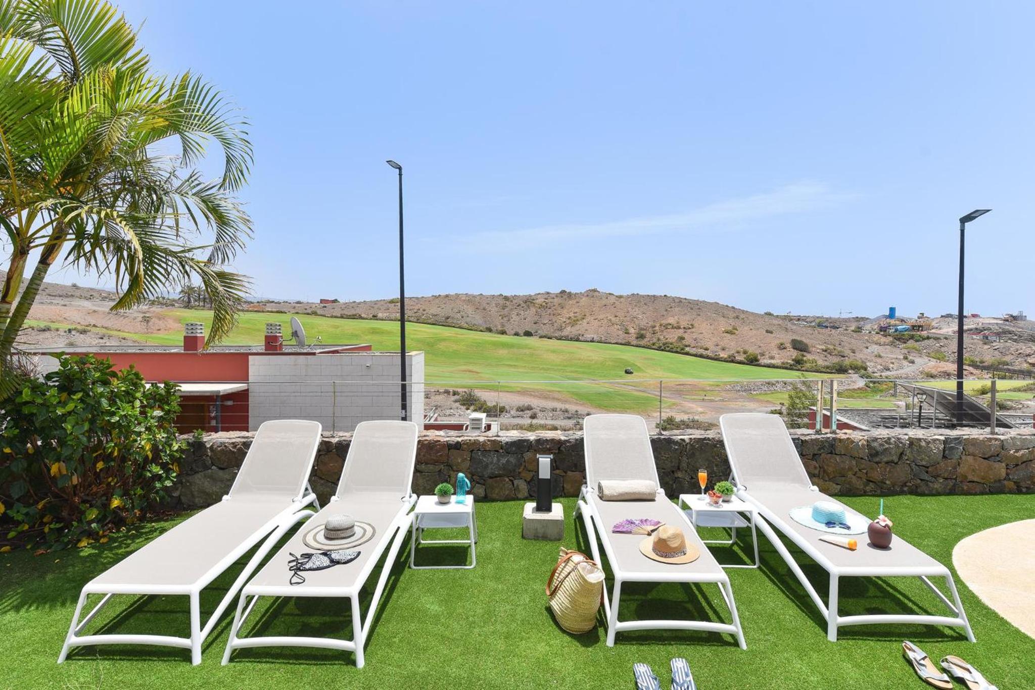 Vista Golf 10 by VillaGranCanaria view 3