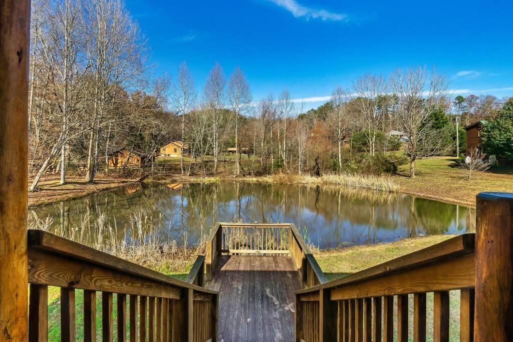 Spectacular MTNS Views with PRIVATE HOT TUB with Pool Table and Private Pond view 4
