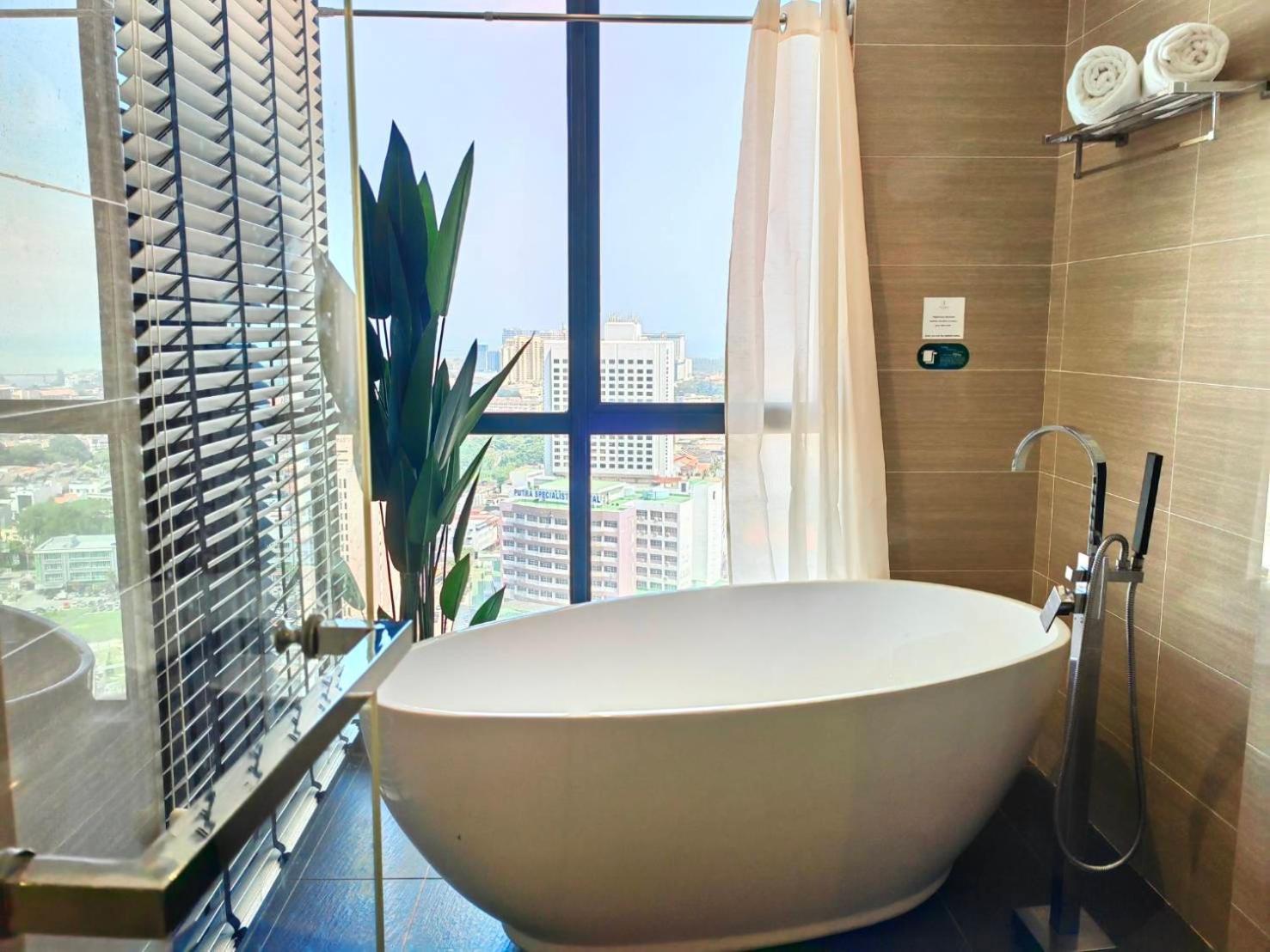 The Honeymoon Haven - 99 Residences view 4