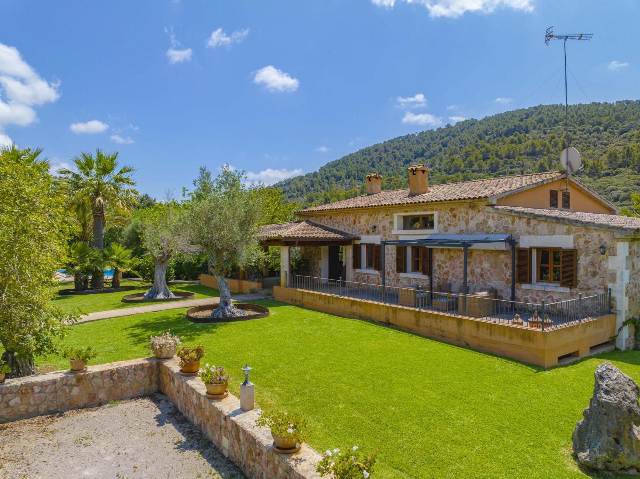 Villa Ca Na Rossa view 3