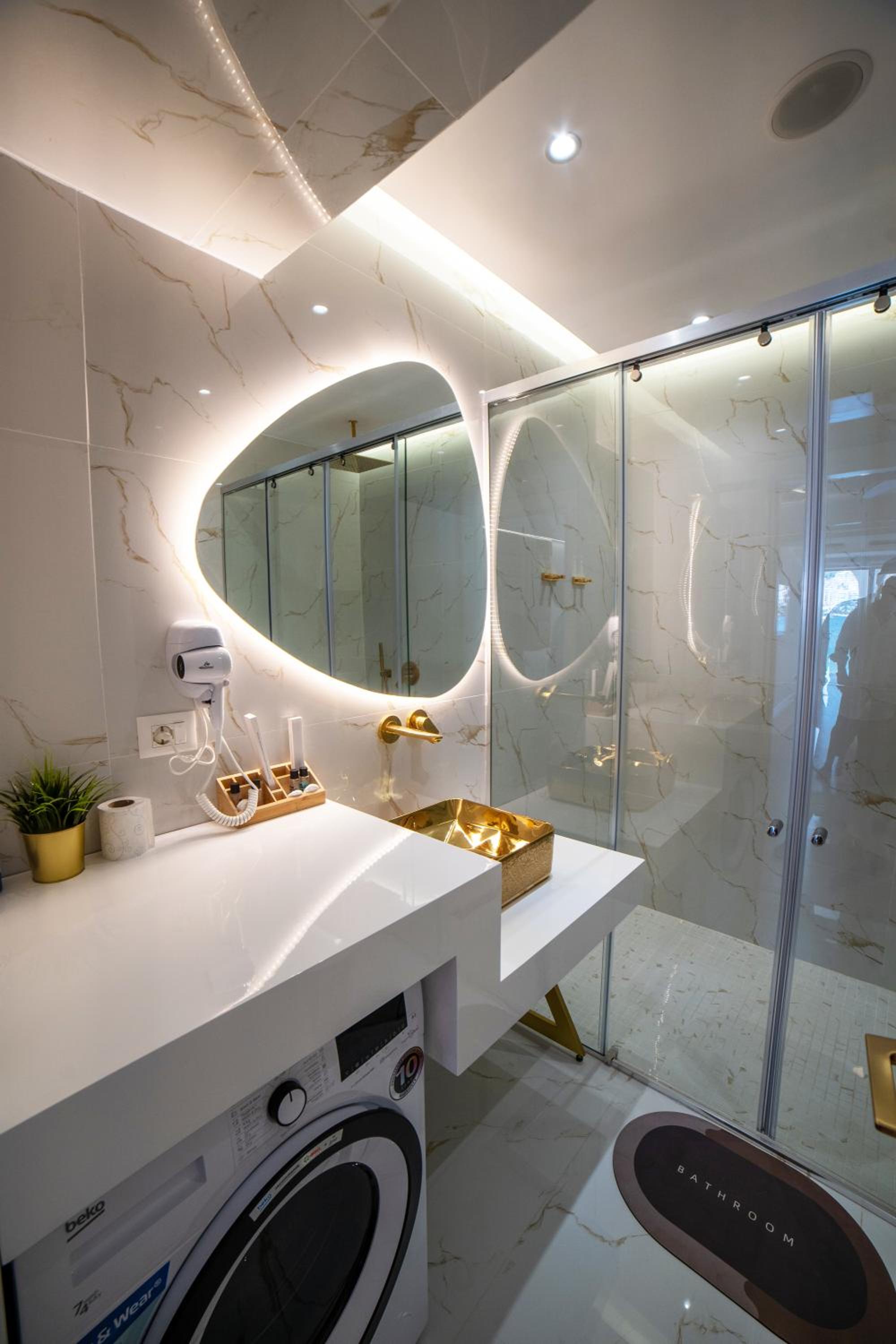 Adam & Eve Suites