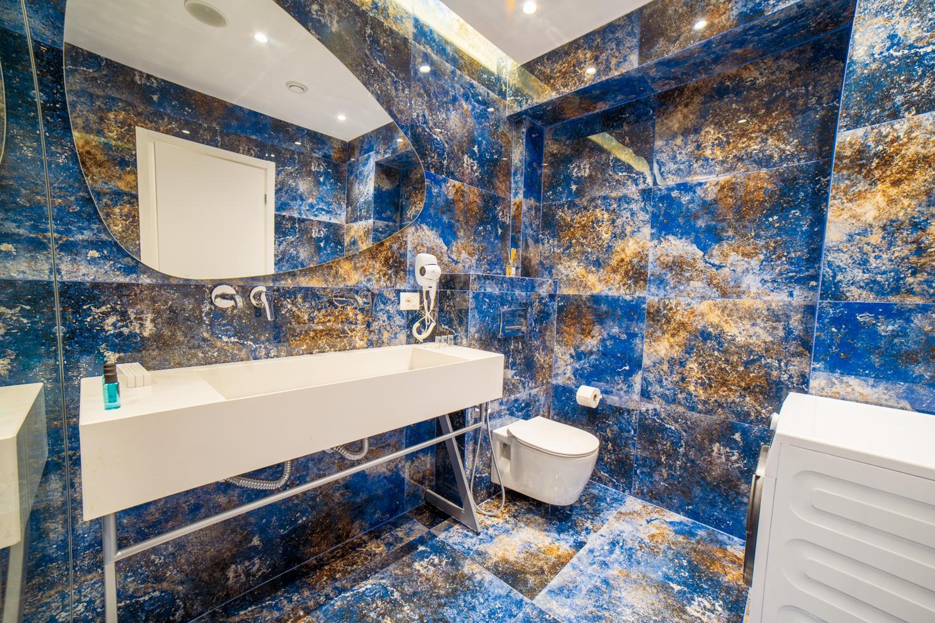 Adam & Eve Suites