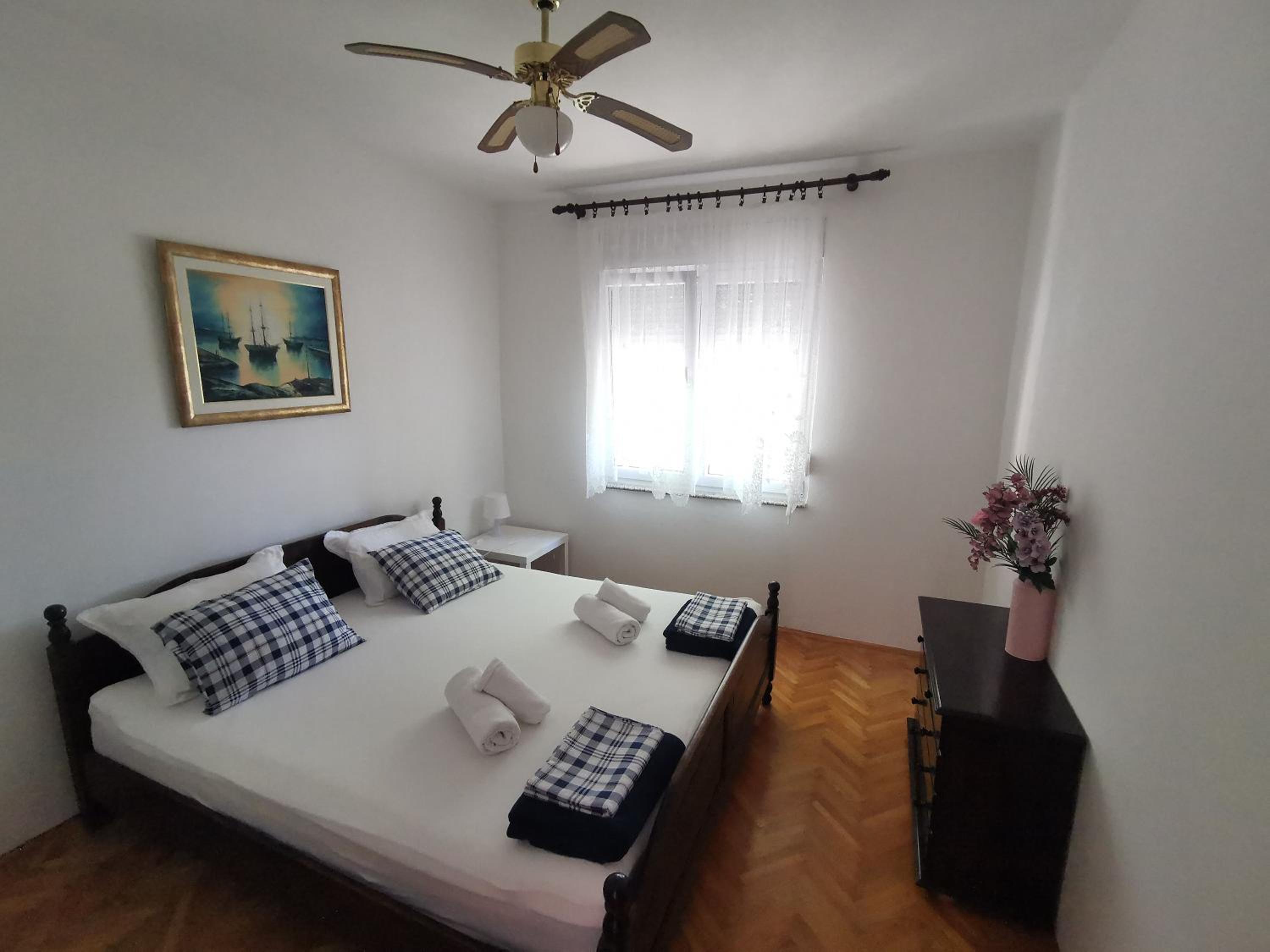 Guest house with pool Ante
