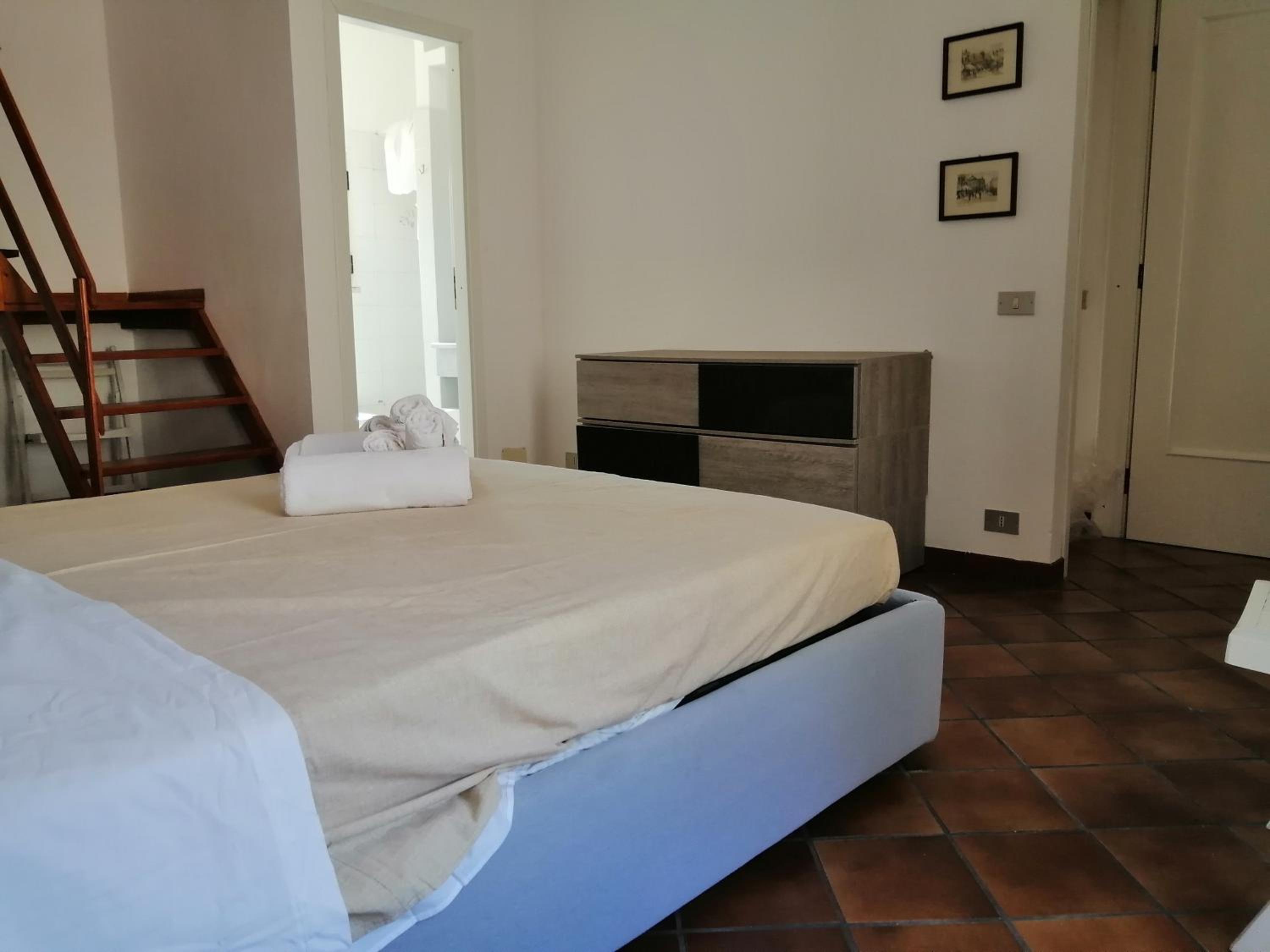 Una Stanza a Cefalù