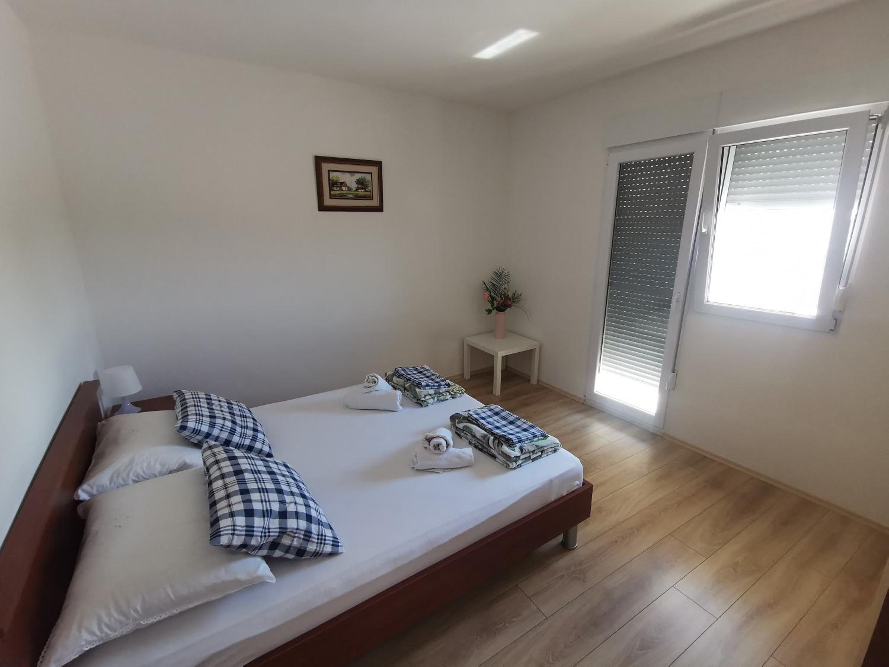 Guest house with pool Ante