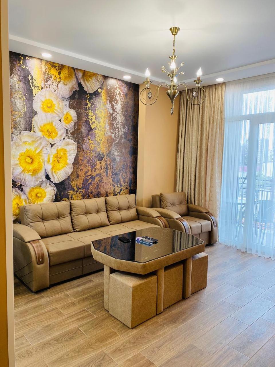 Zviadis Flat