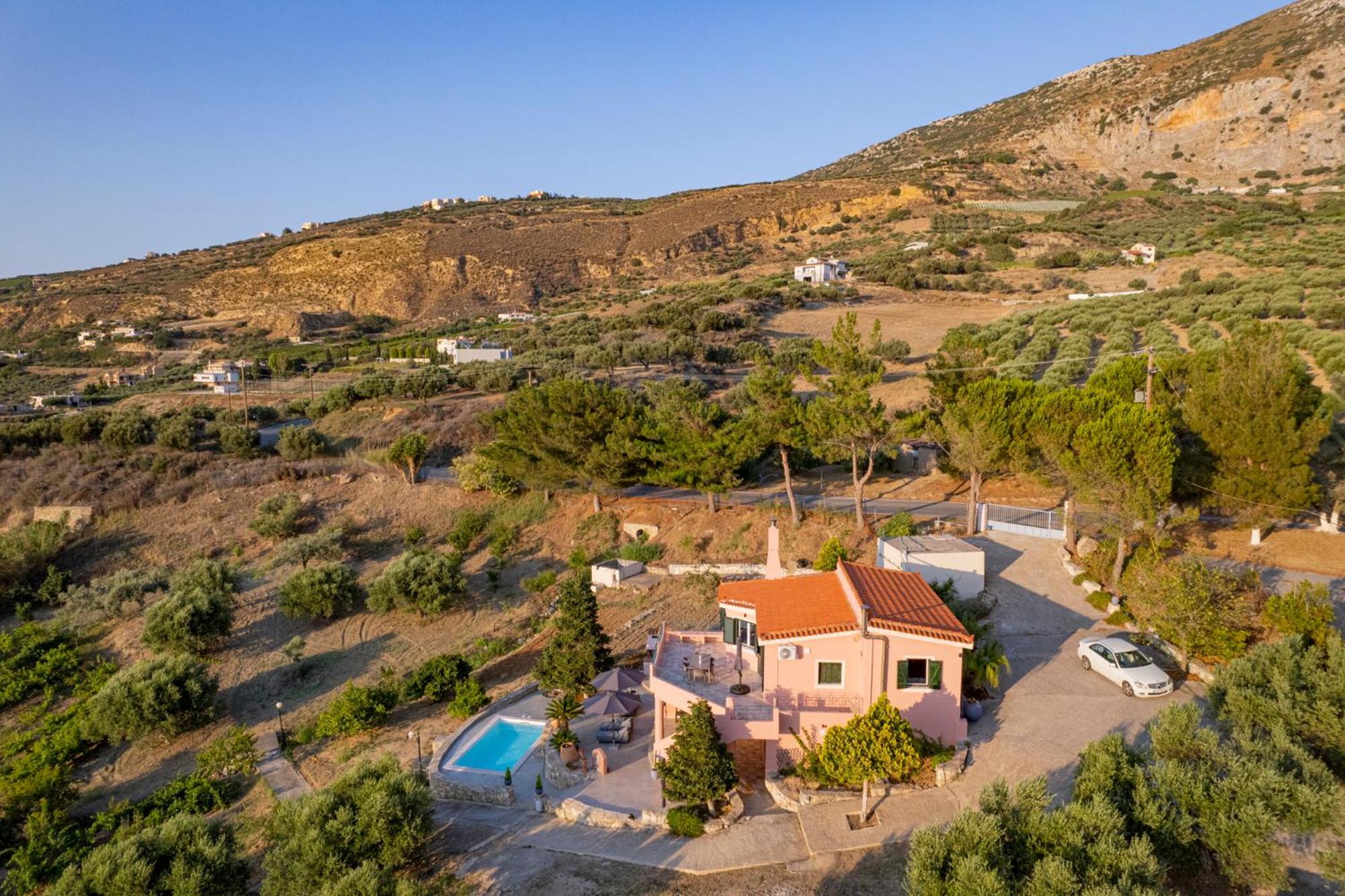 Casa Luna Heraklion with private pool view 4