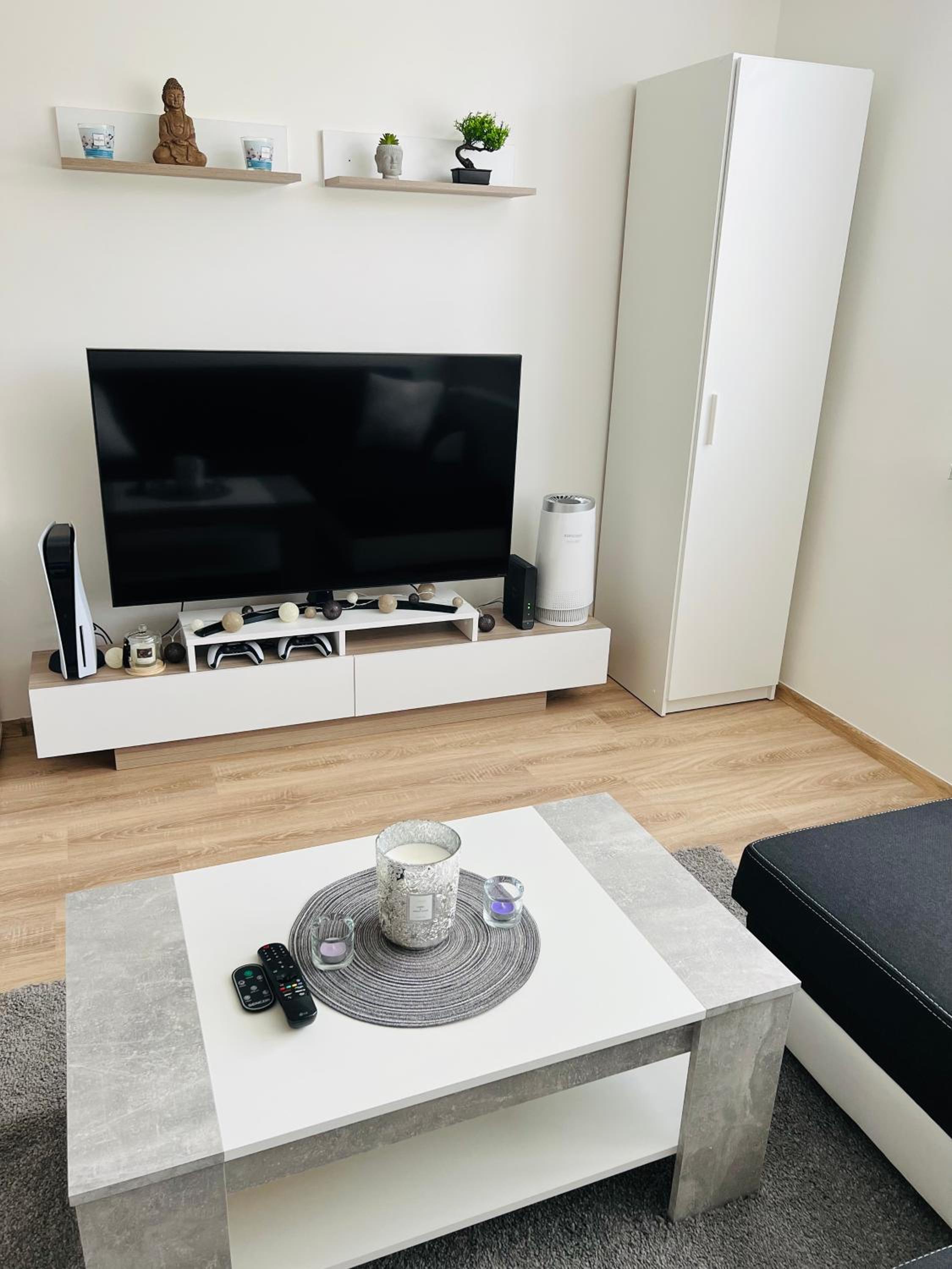 KOBRA Apartment