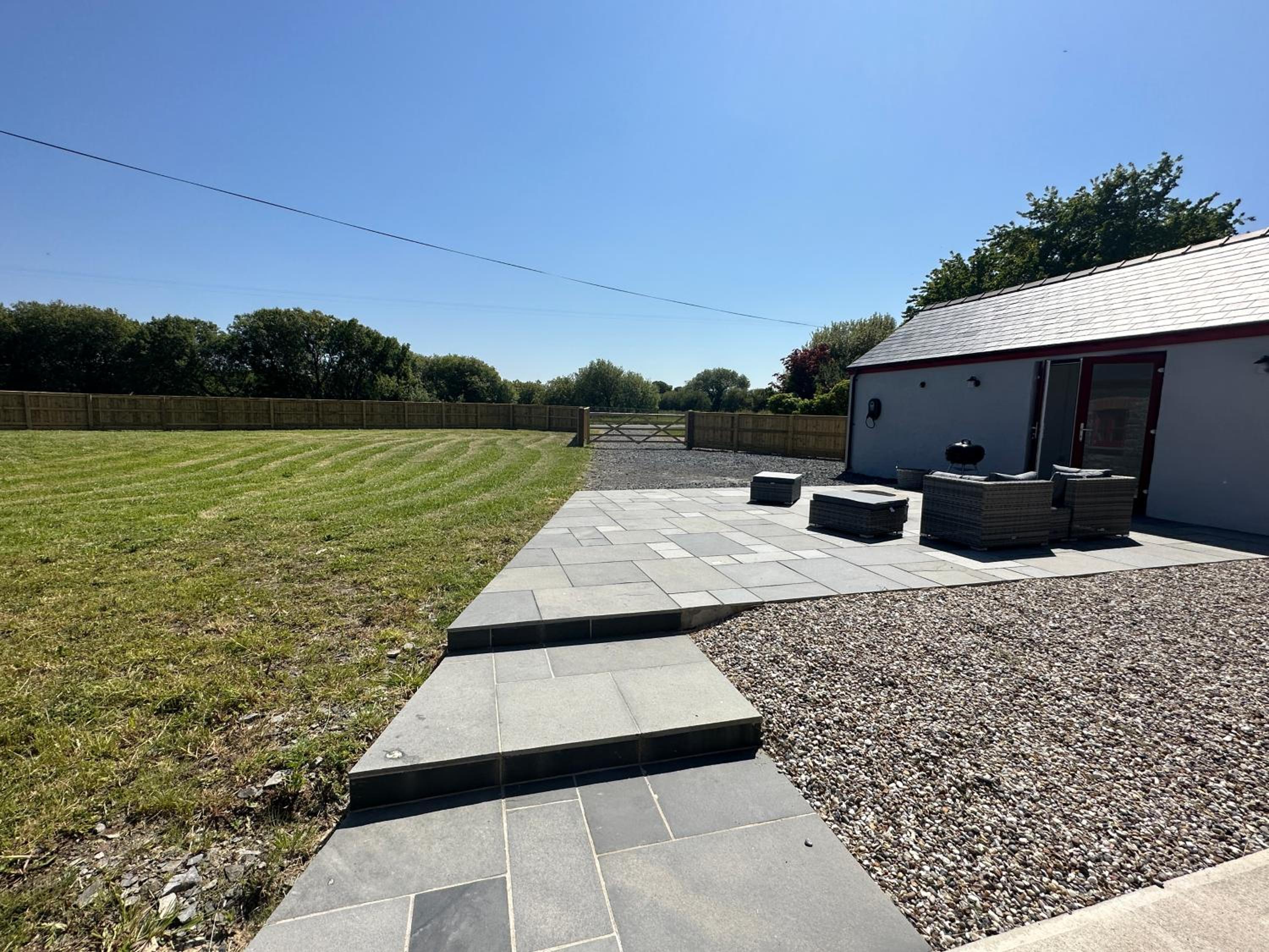 Beudy Howel - beautiful barn conversion with fire pit, close to beaches