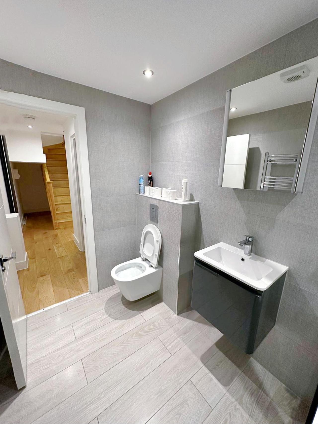 Massive Flat Near Greenwich Park( with office)