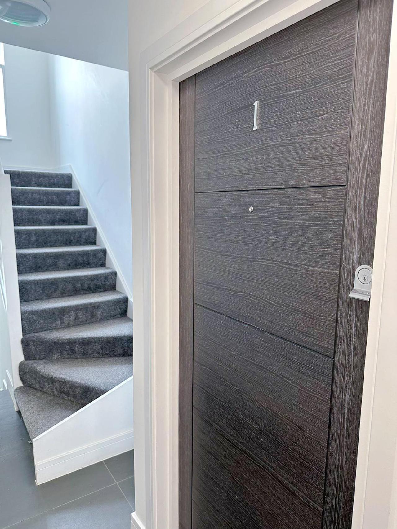 Massive Flat Near Greenwich Park( with office)