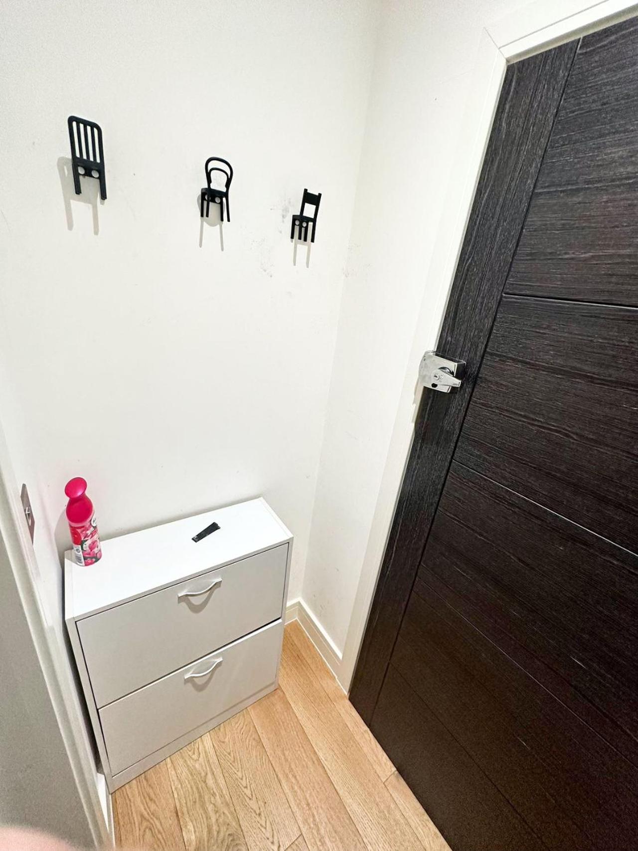 Massive Flat Near Greenwich Park( with office)