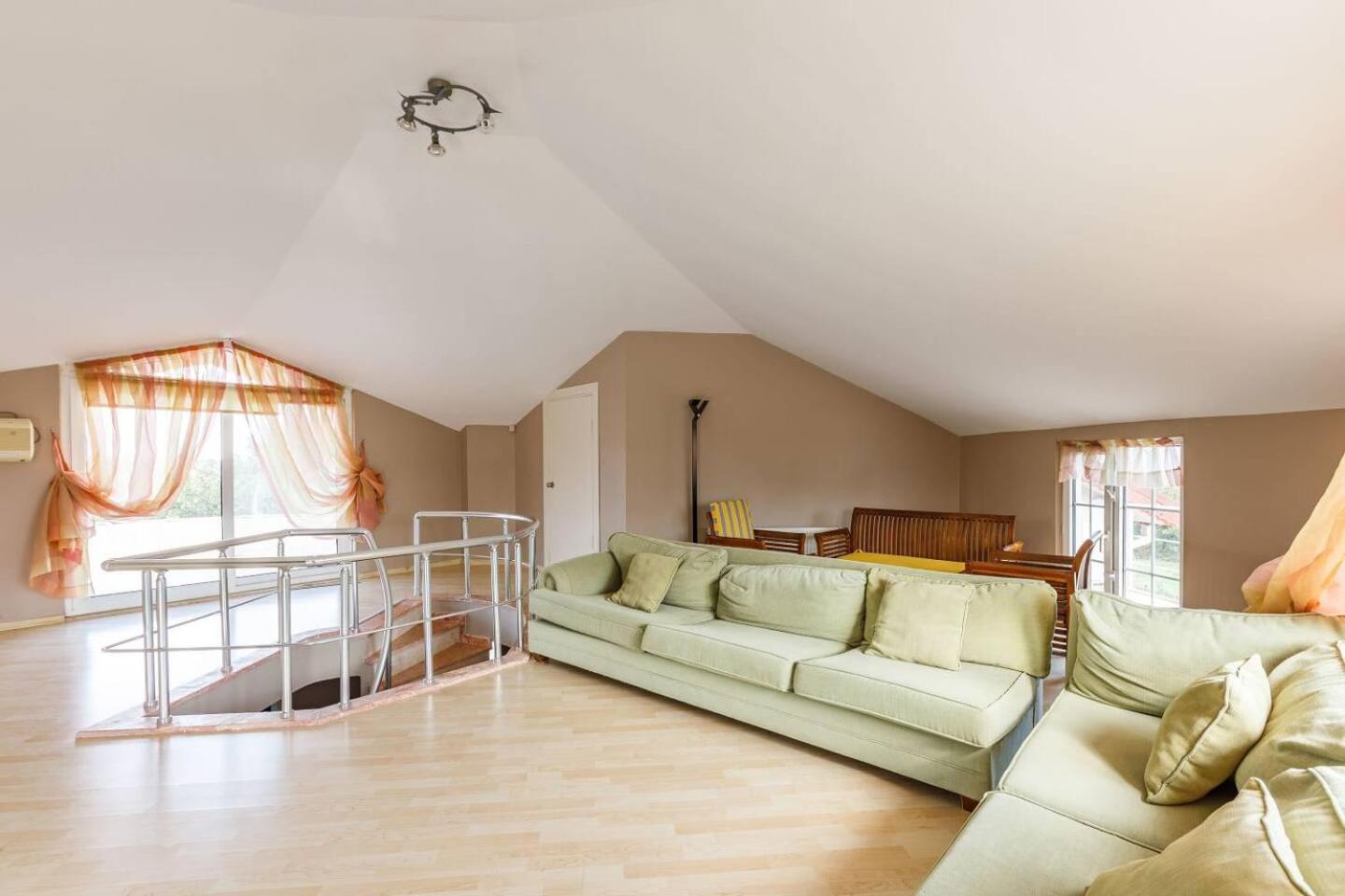 Villa Moon
