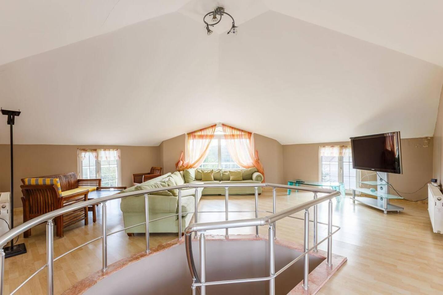 Villa Moon