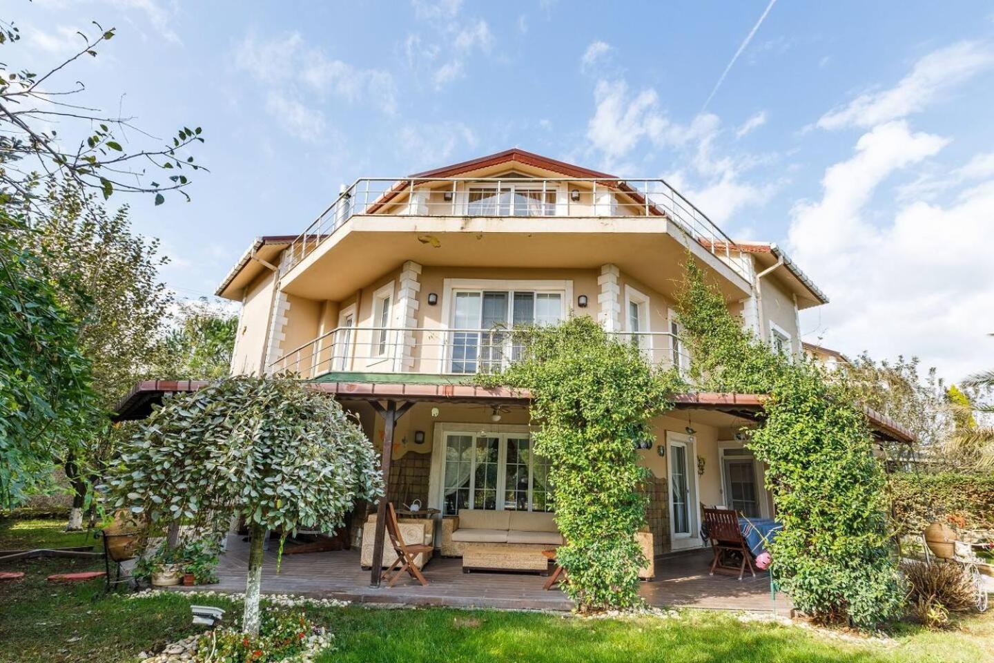 Villa Moon