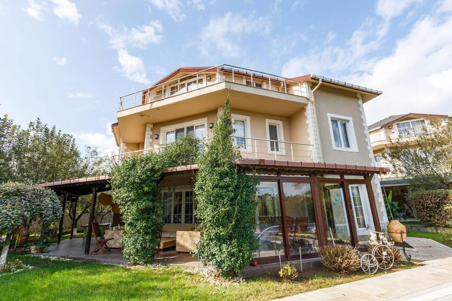 Villa Moon