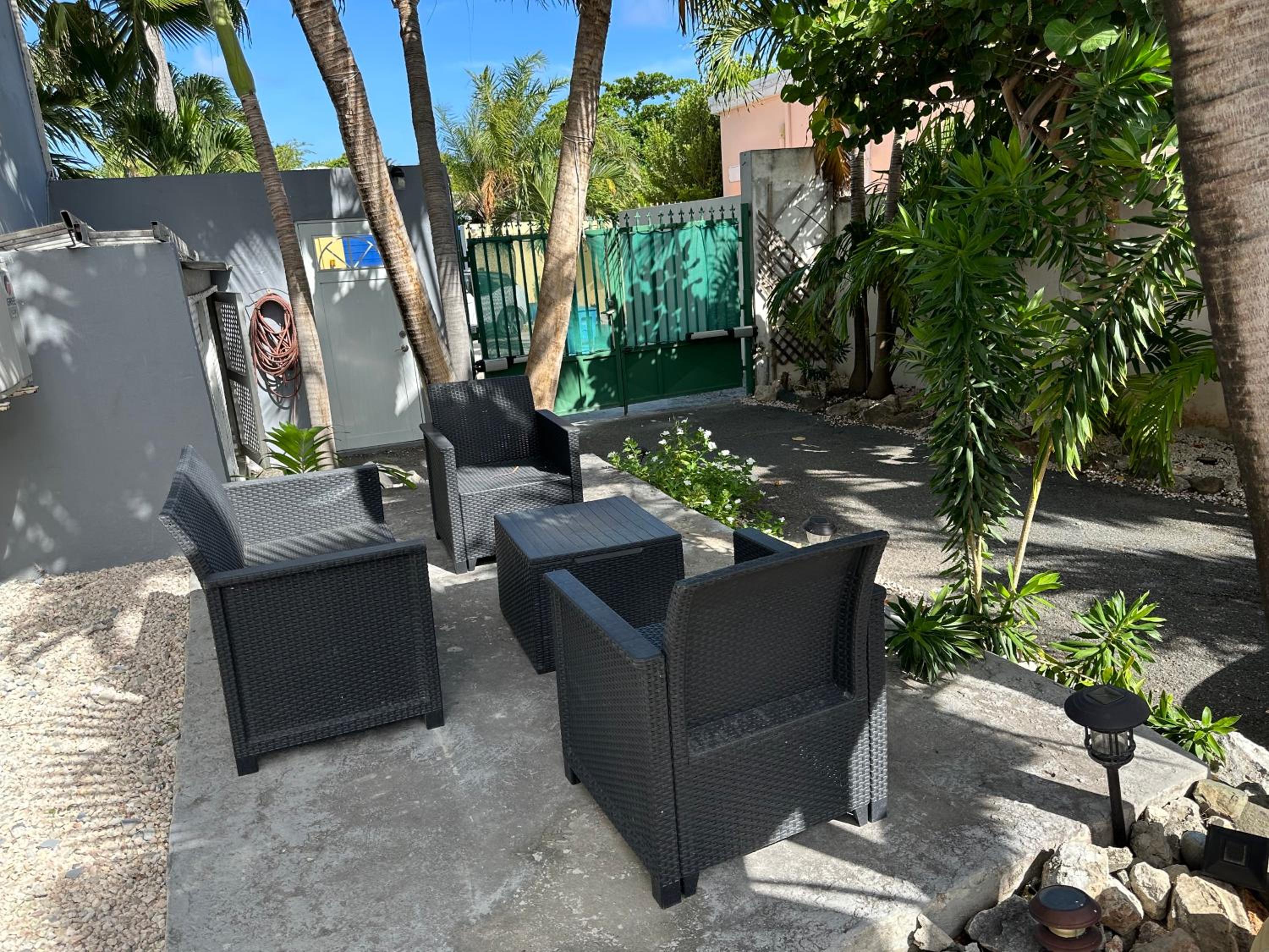 Studio Sleeps 2 with Free Parking view 5