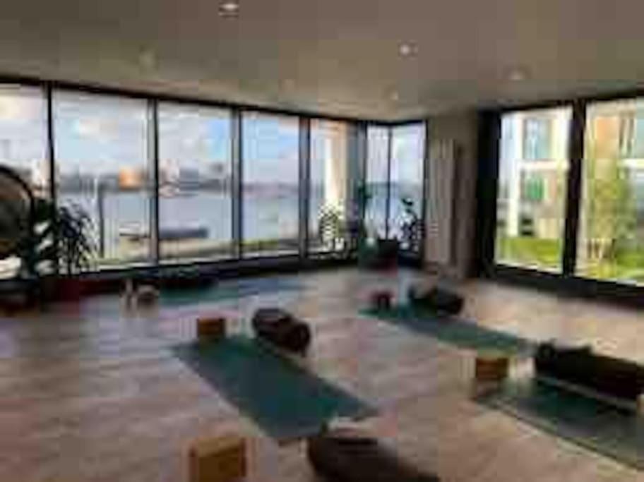 Spacious 2 bed flat next to Elizabeth line