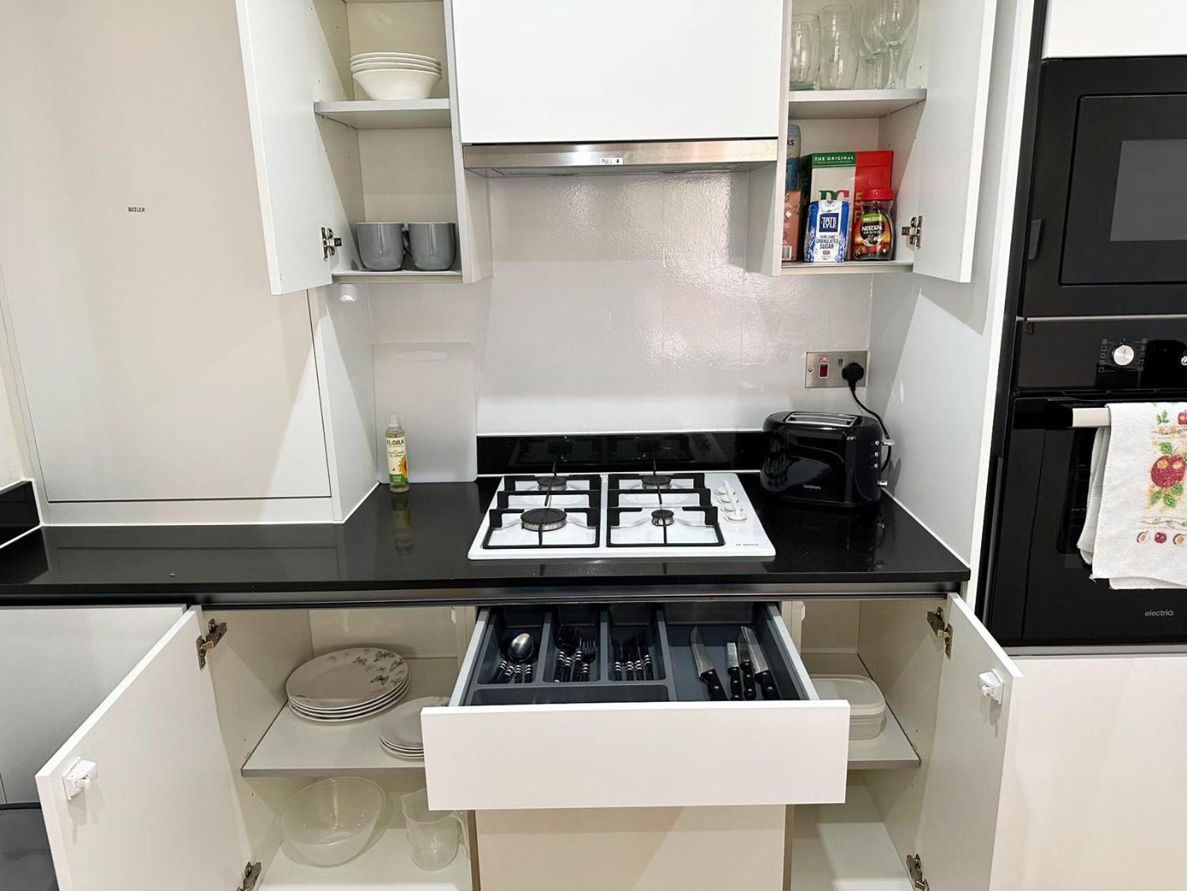 Massive Flat Near Greenwich Park( with office)