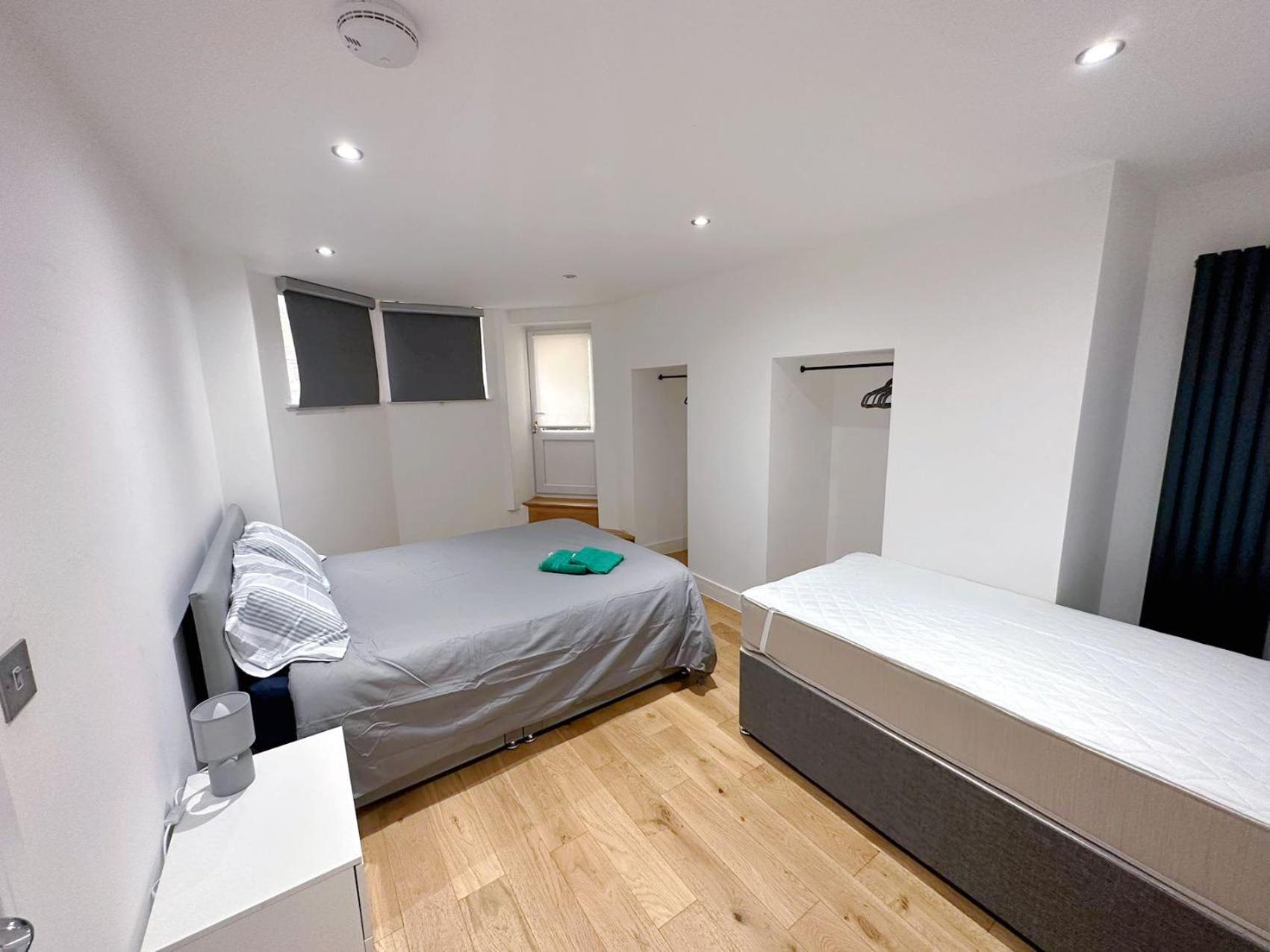 Massive Flat Near Greenwich Park( with office)