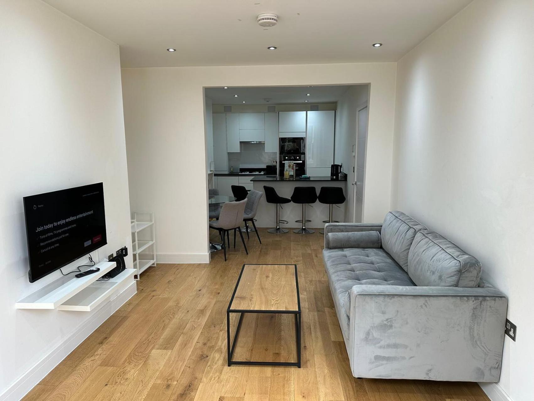 Massive Flat Near Greenwich Park( with office)