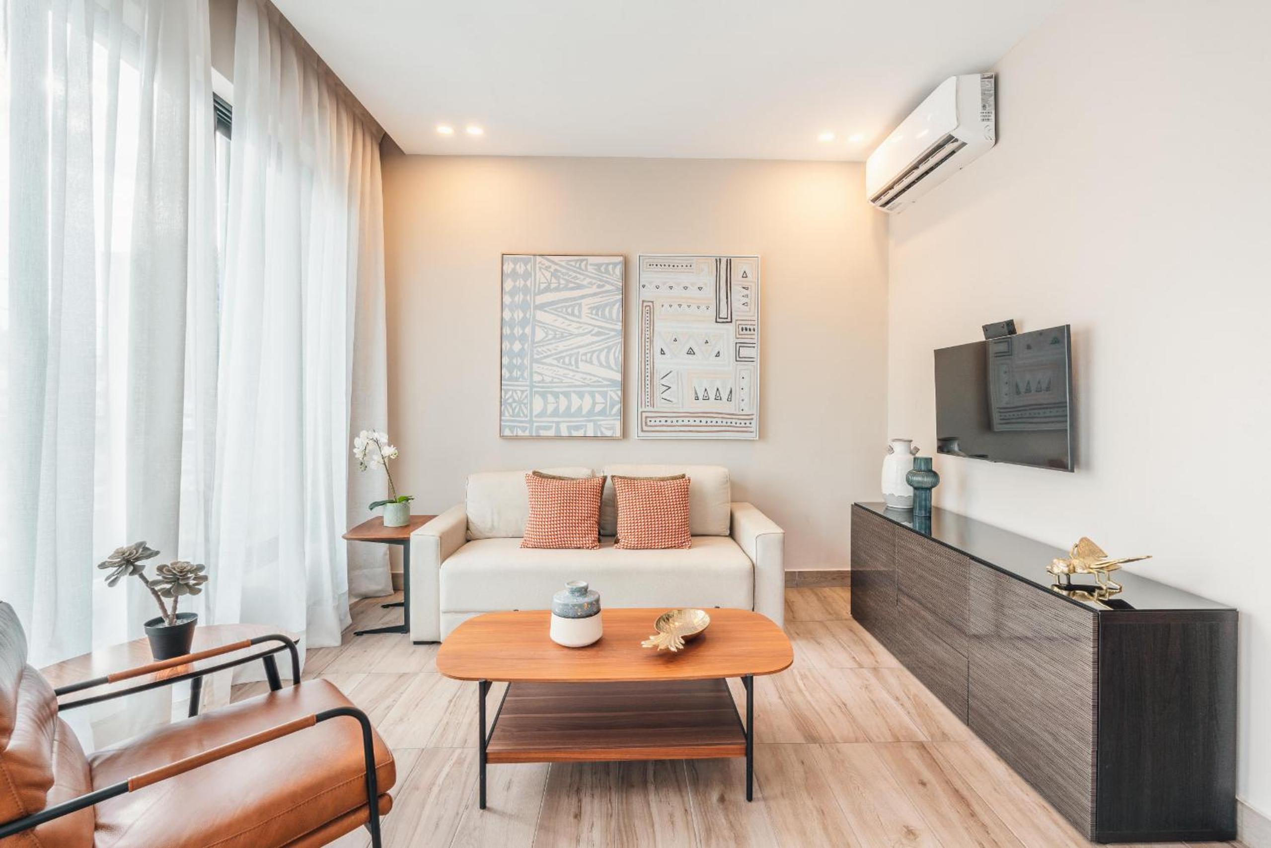Fully Serviced Apartment at Regatta Living II - 302 view 5