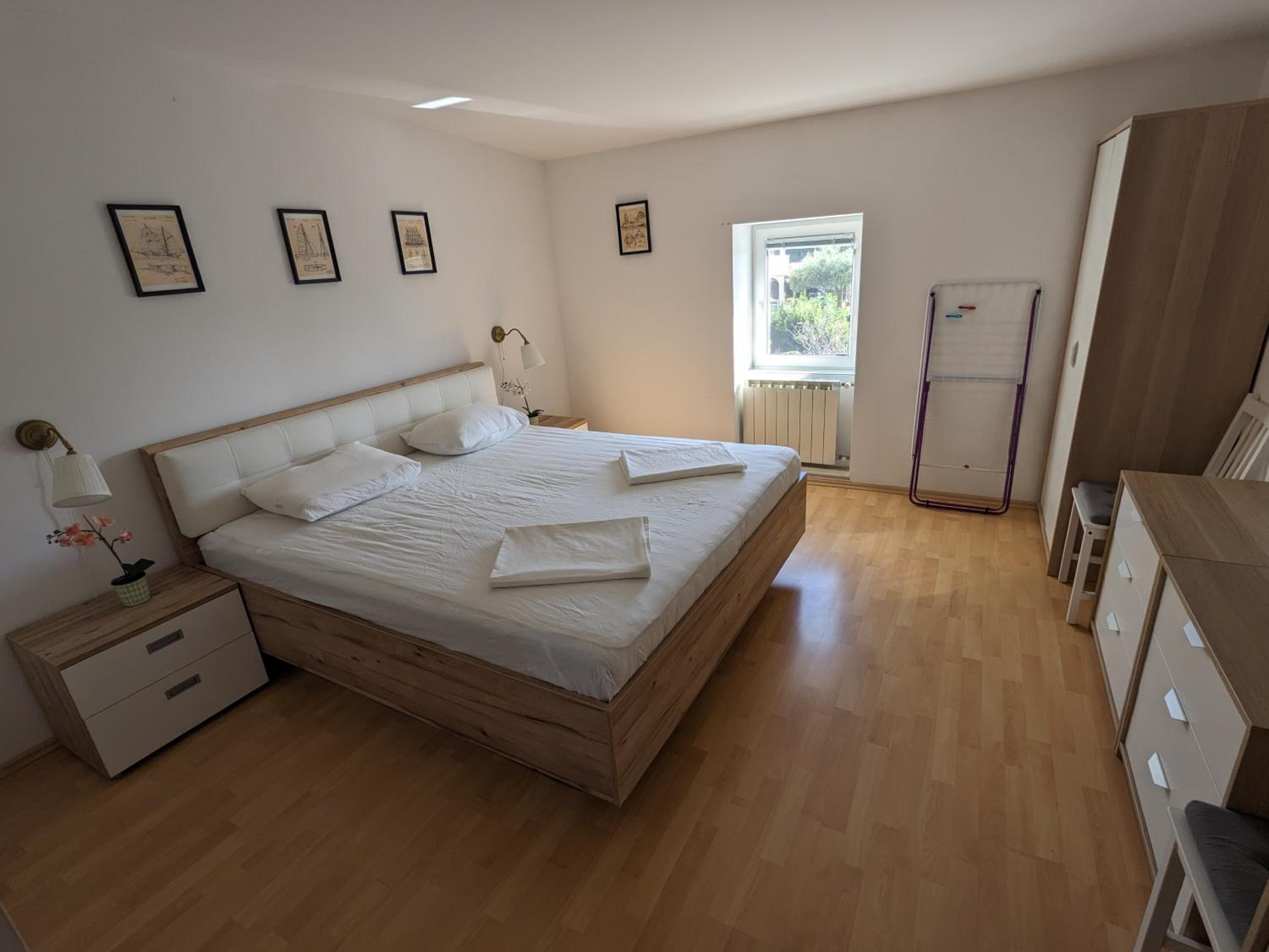 Captain's Cabin Piran - free parking view 4