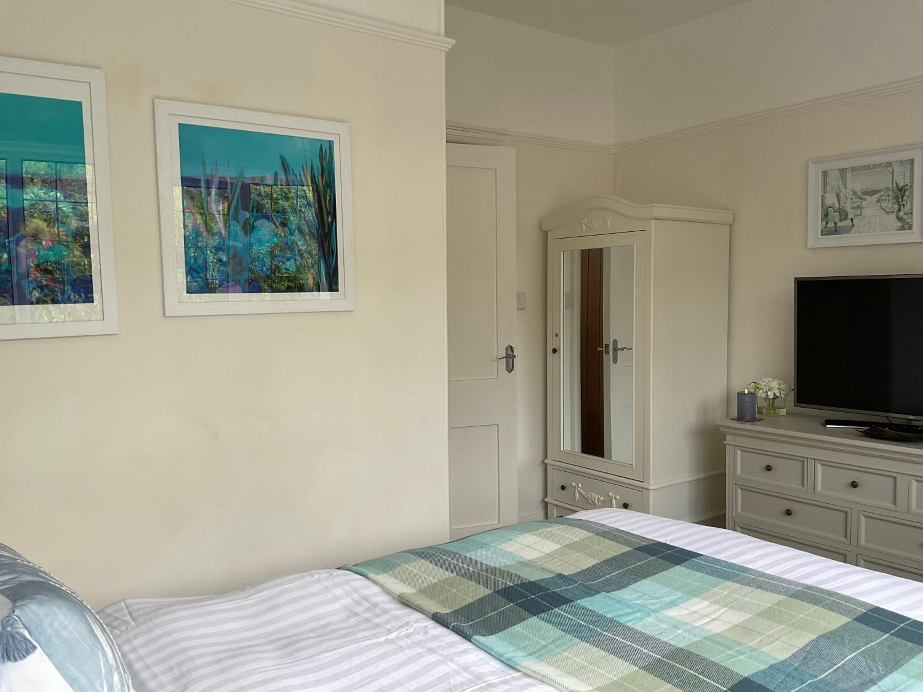The KinBrae Apartment