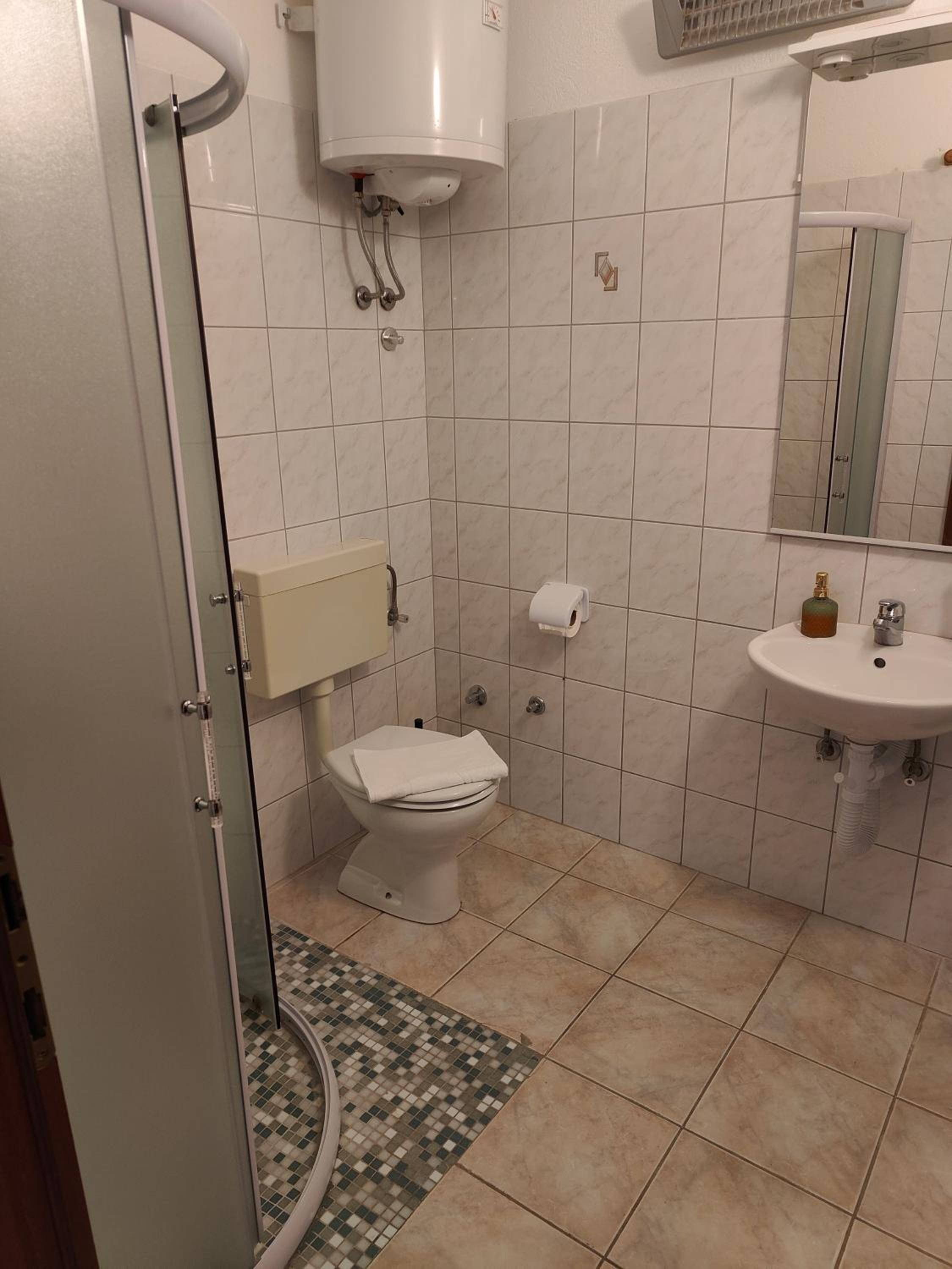 Photo 28