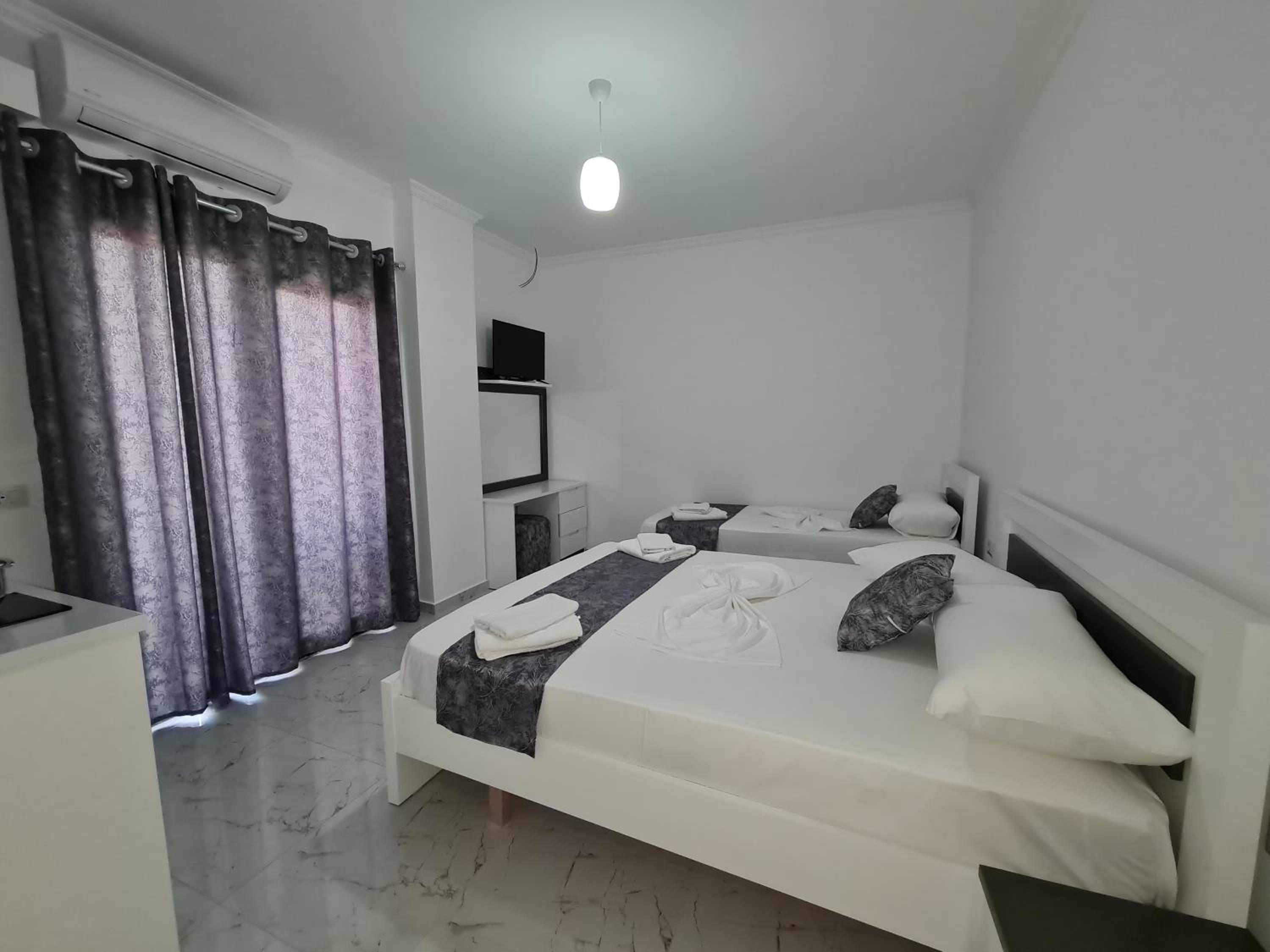 Eos ApartHotel