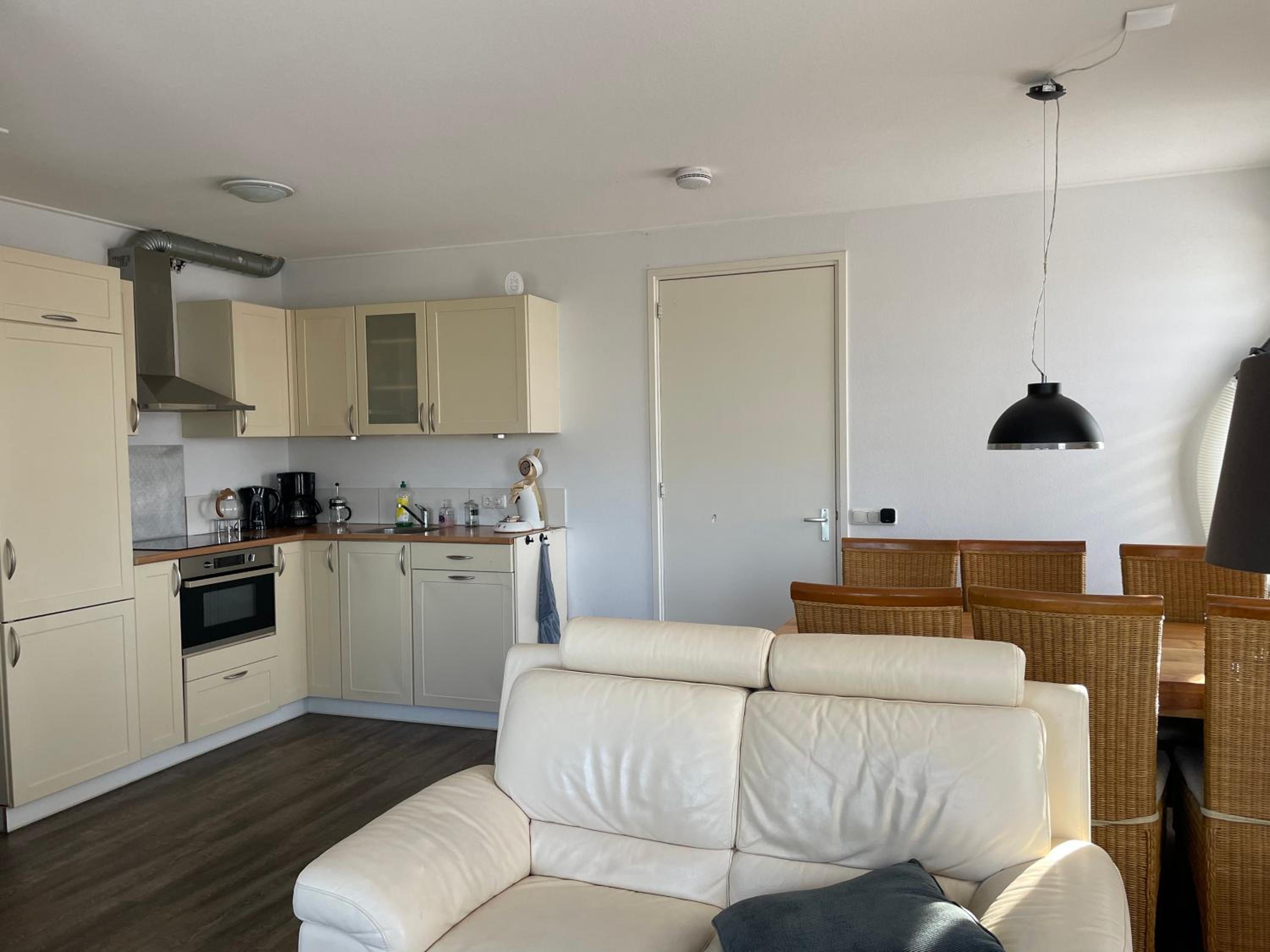 Heerlijk hoek appartement net buiten het dorp view 3