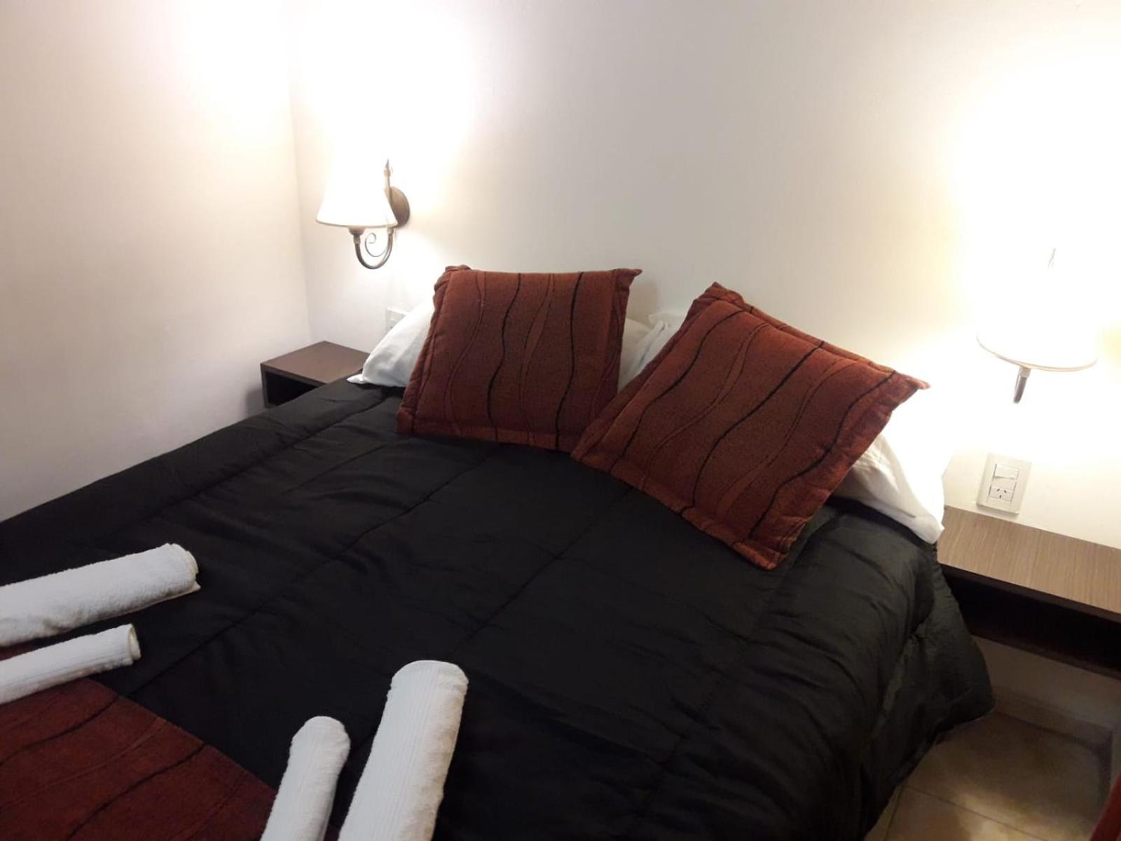DEPARTAMENTO CÉNTRICO - A DOS CUADRAS DE TERMINAL - Zona residencial