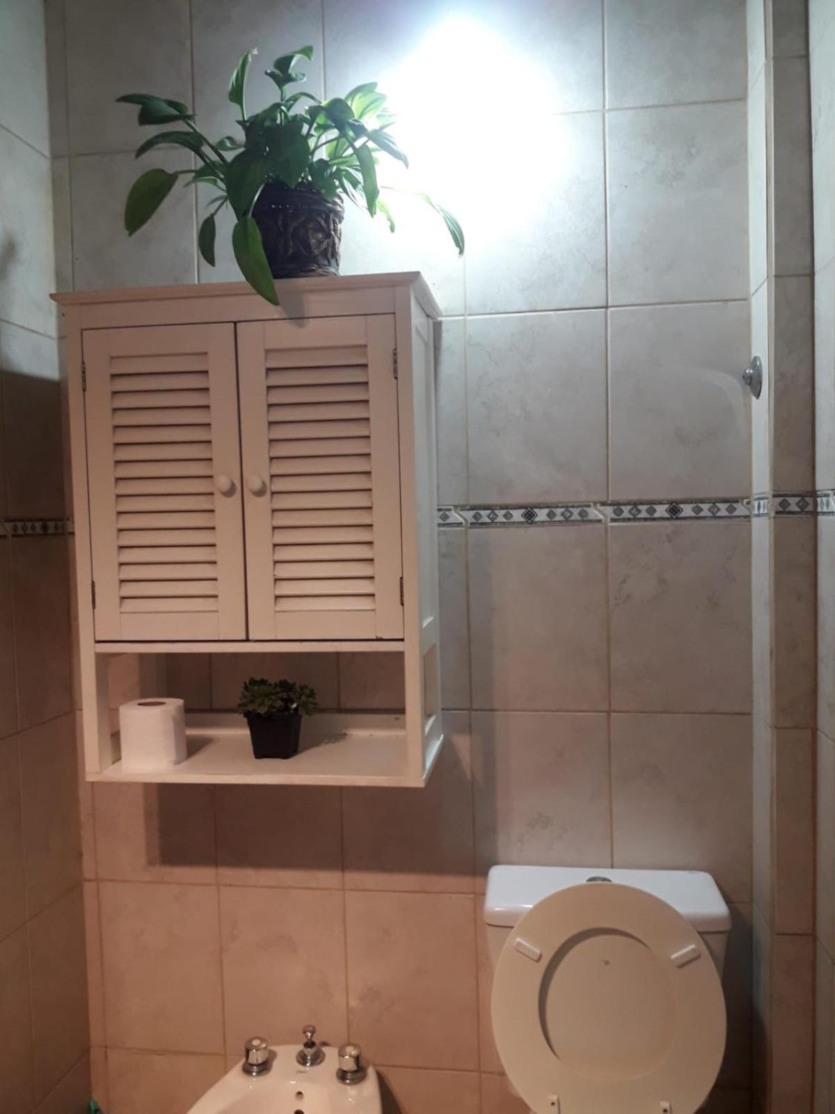 DEPARTAMENTO CÉNTRICO - A DOS CUADRAS DE TERMINAL - Zona residencial