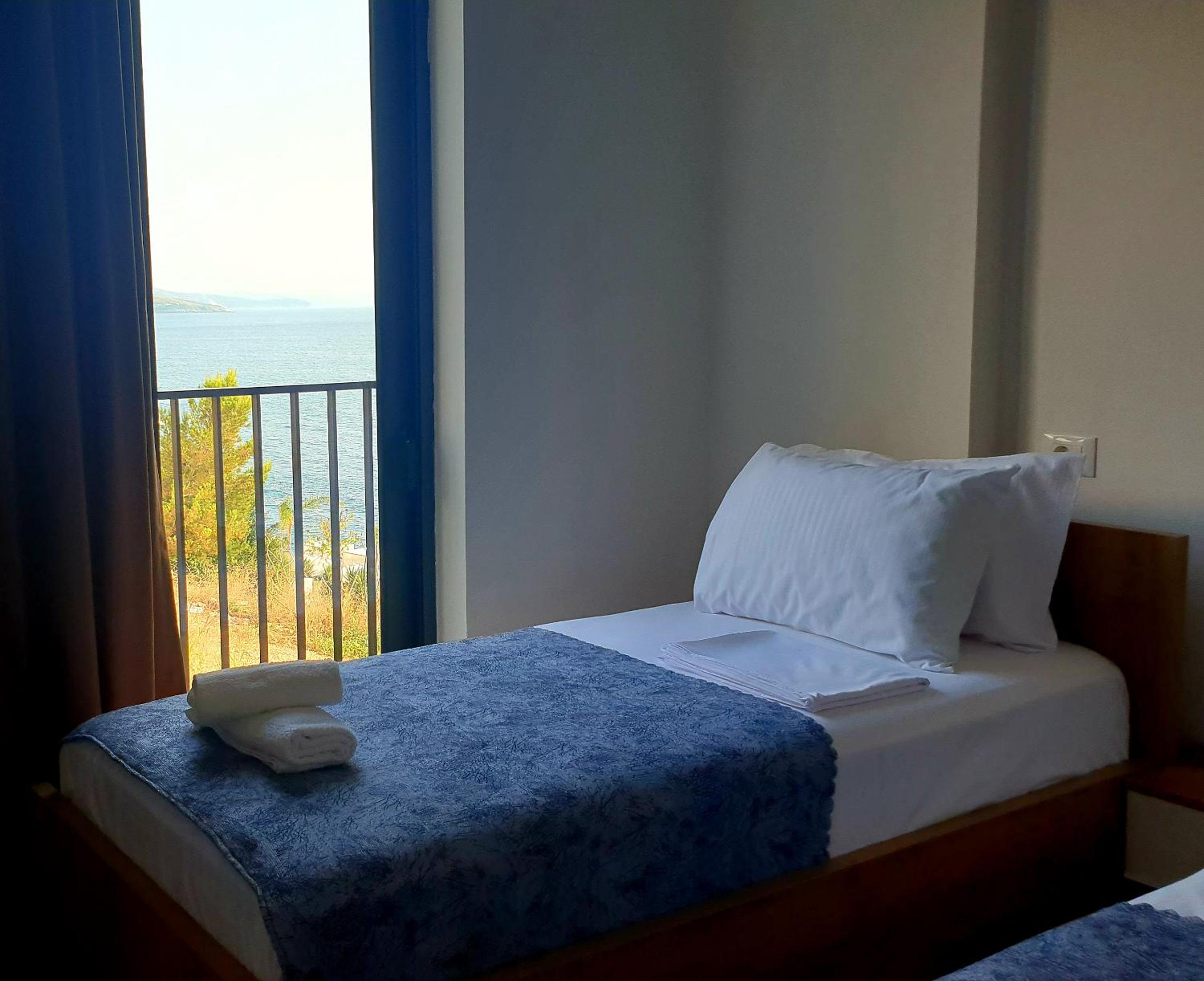 2F Saranda Apartment