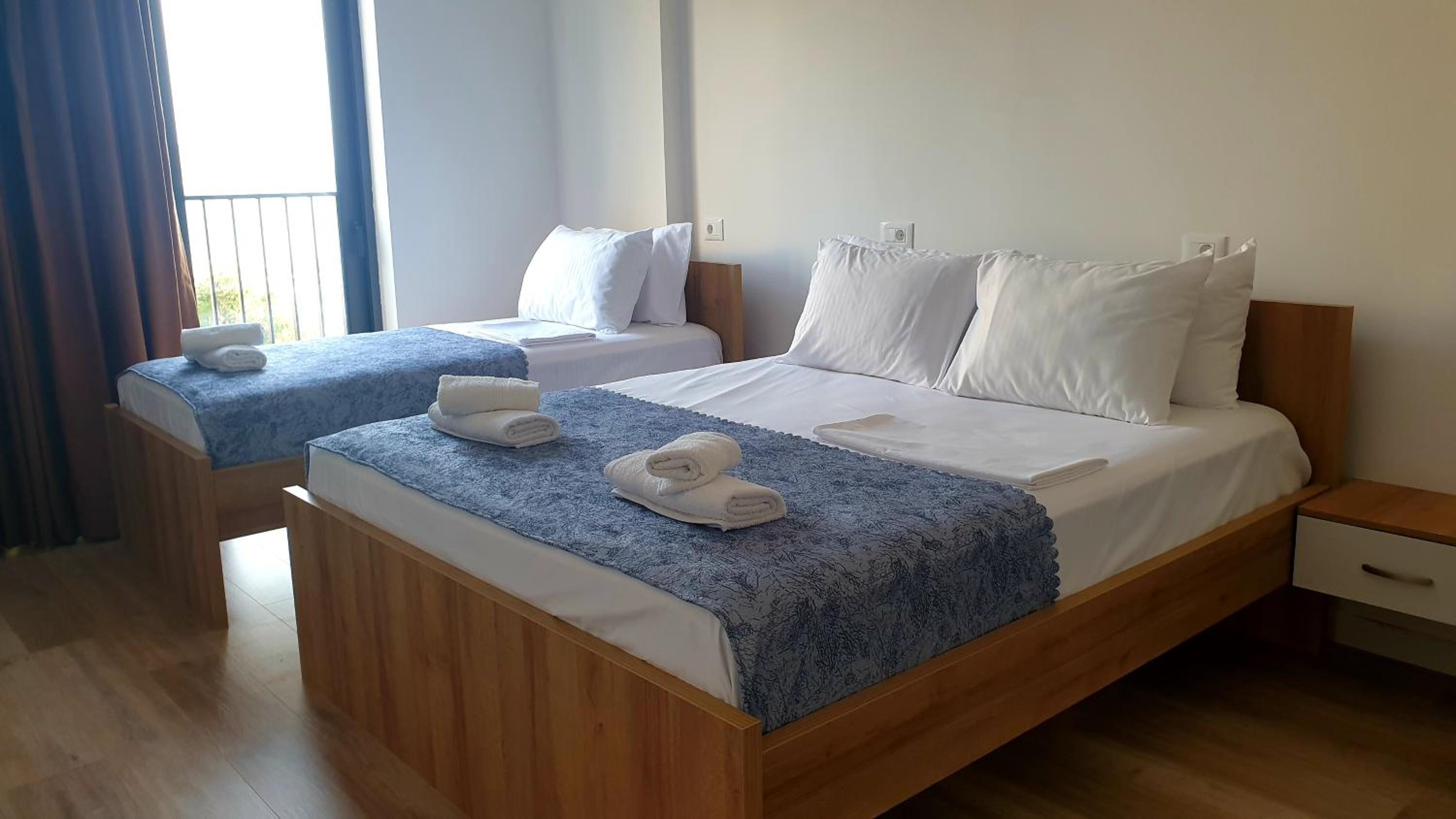 2F Saranda Apartment