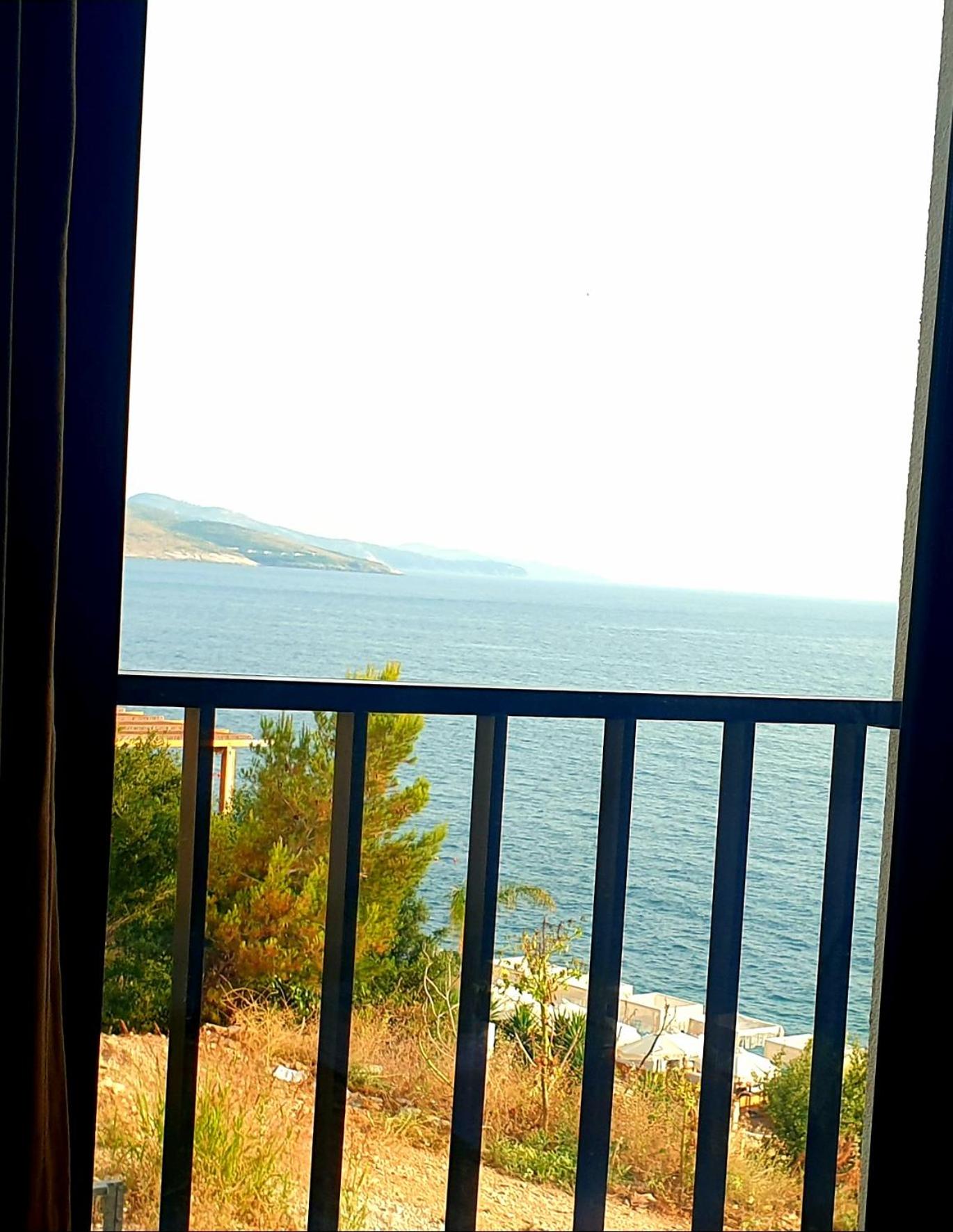 2F Saranda Apartment